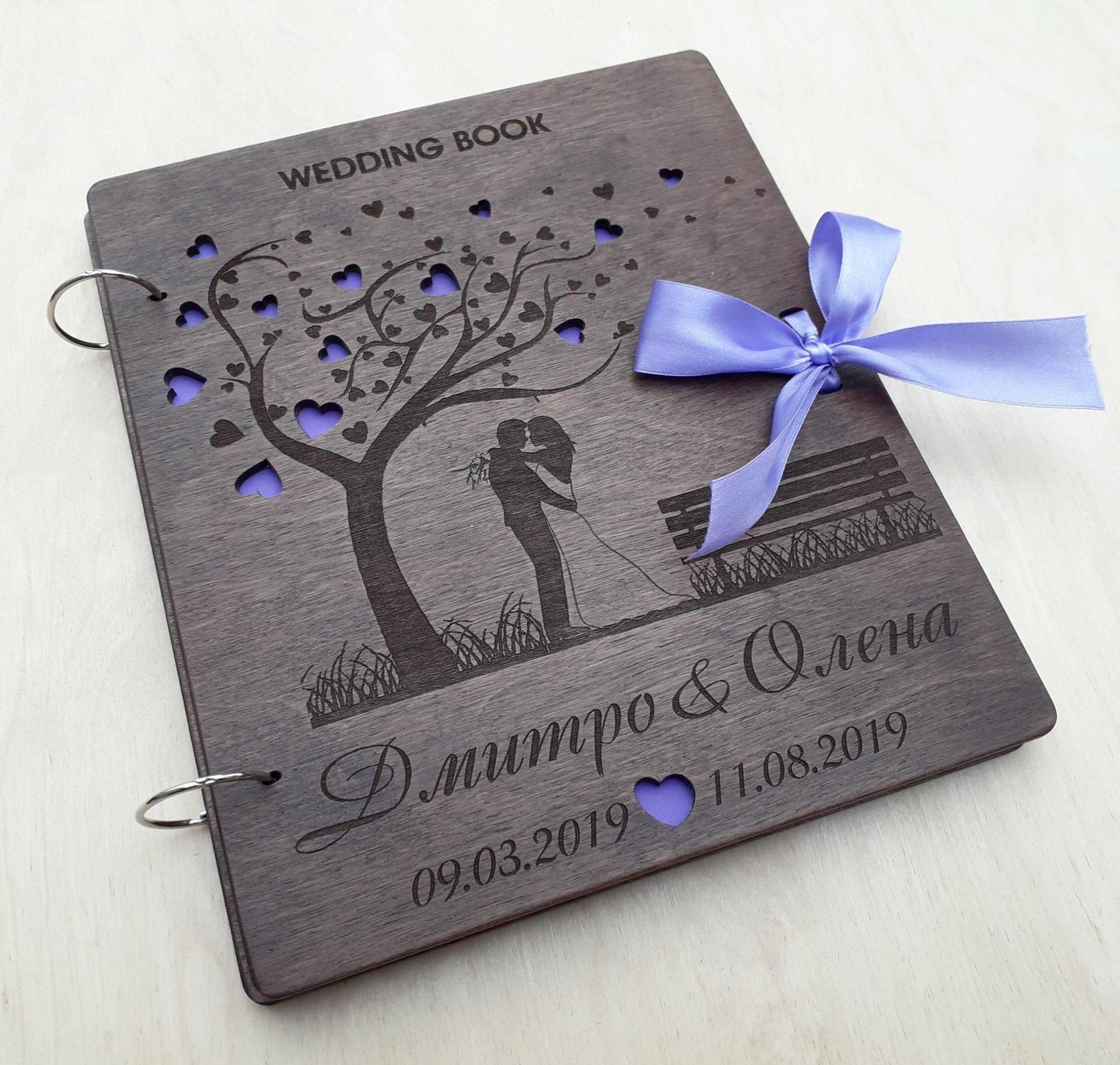 

Весільний альбом з дерева Wedding book в лавандовому кольорі