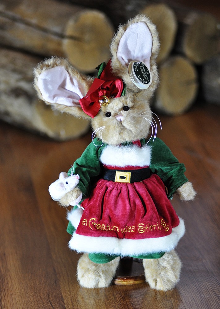 

Зайки в зелено-красном платье Bearington Collection, 36см (986059)
