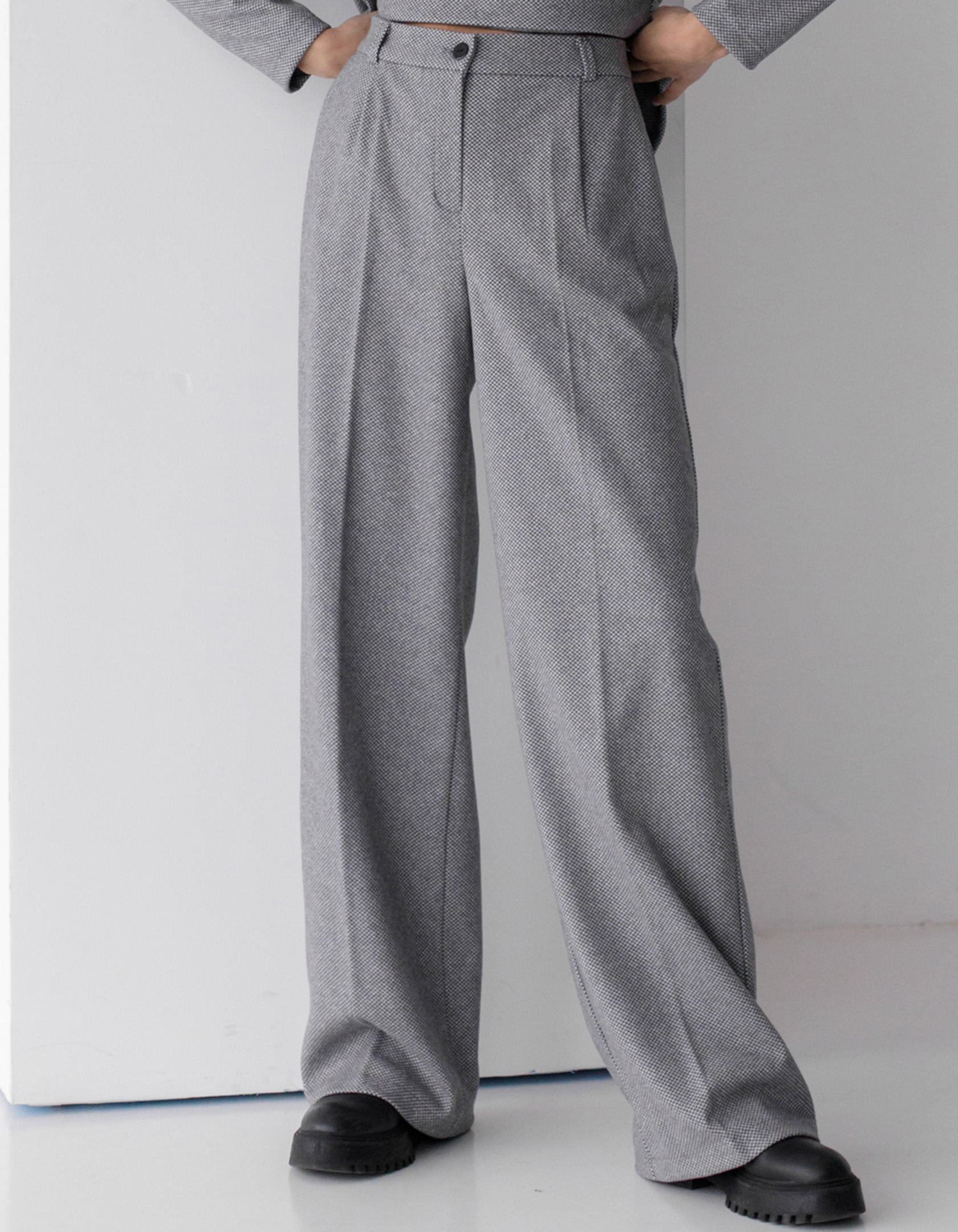 

Брюки Wear me женские свободные клеш на резинке  Серый 2w/17/23C, Брюки Wear me женские свободные клеш на резинке M Серый 2w/17/23C
