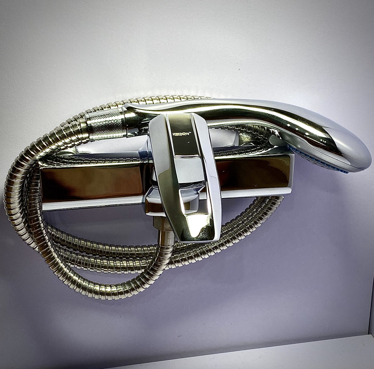 

Смеситель для душа Zegor NOF5-A033