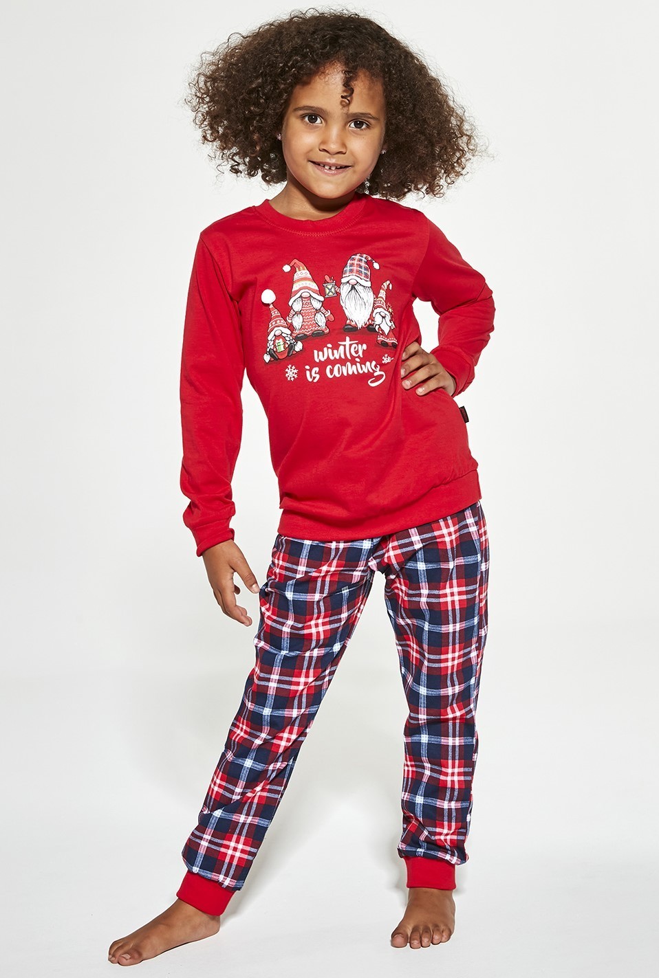 

Пижама для девочек Cornette Family look футболка с длинным рукавом и брюки на манжетах 86-92 см Красный с принтом Gnomes 7594-21-147
