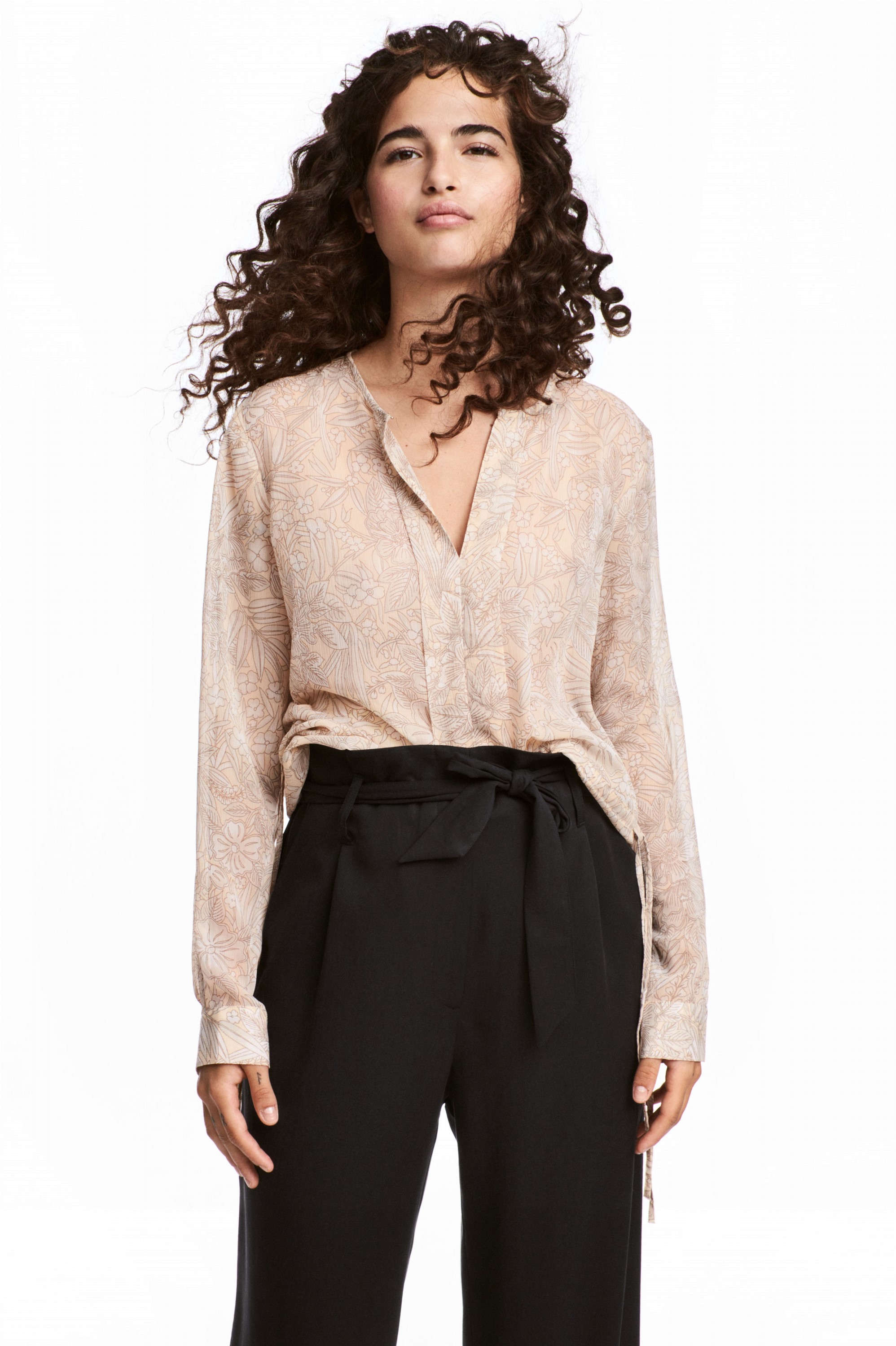

Блузка H&M 25354556 34 Бежевая с рисунком