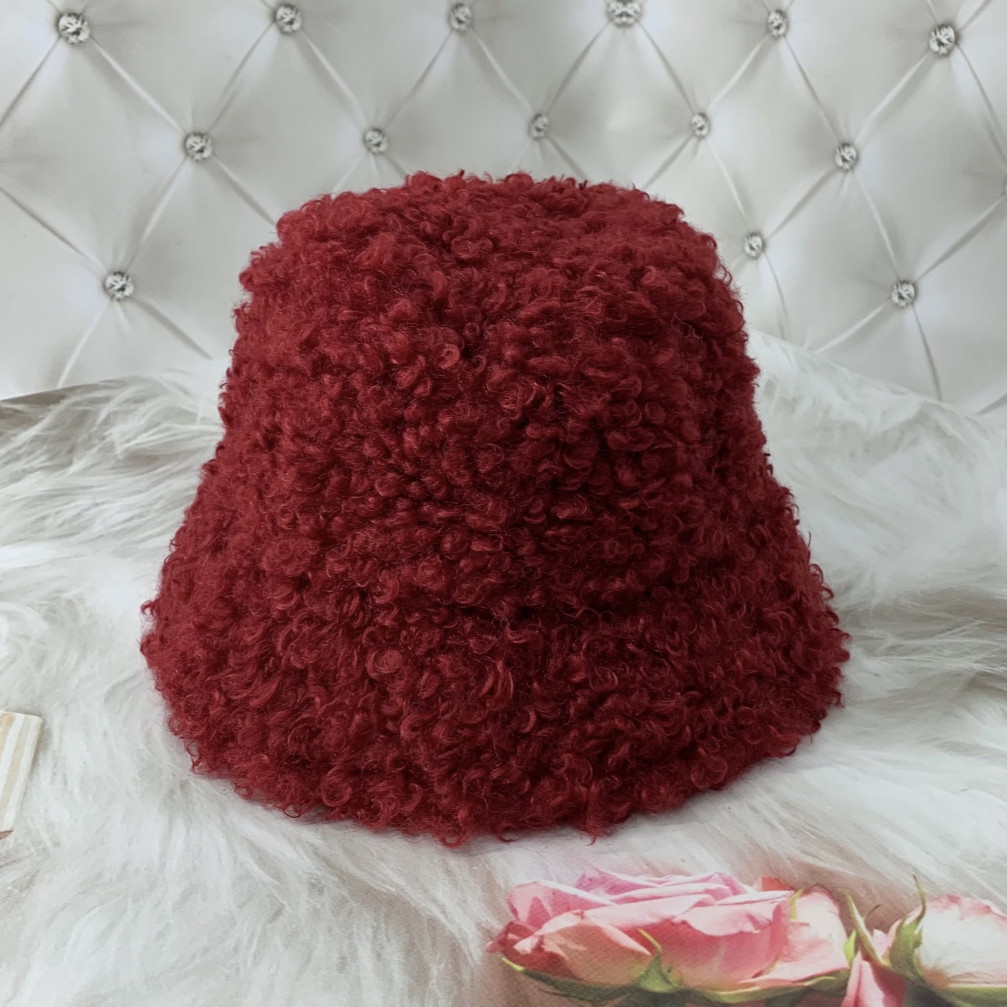 

Теплая меховая зимняя панама женская SheepWool бордовая