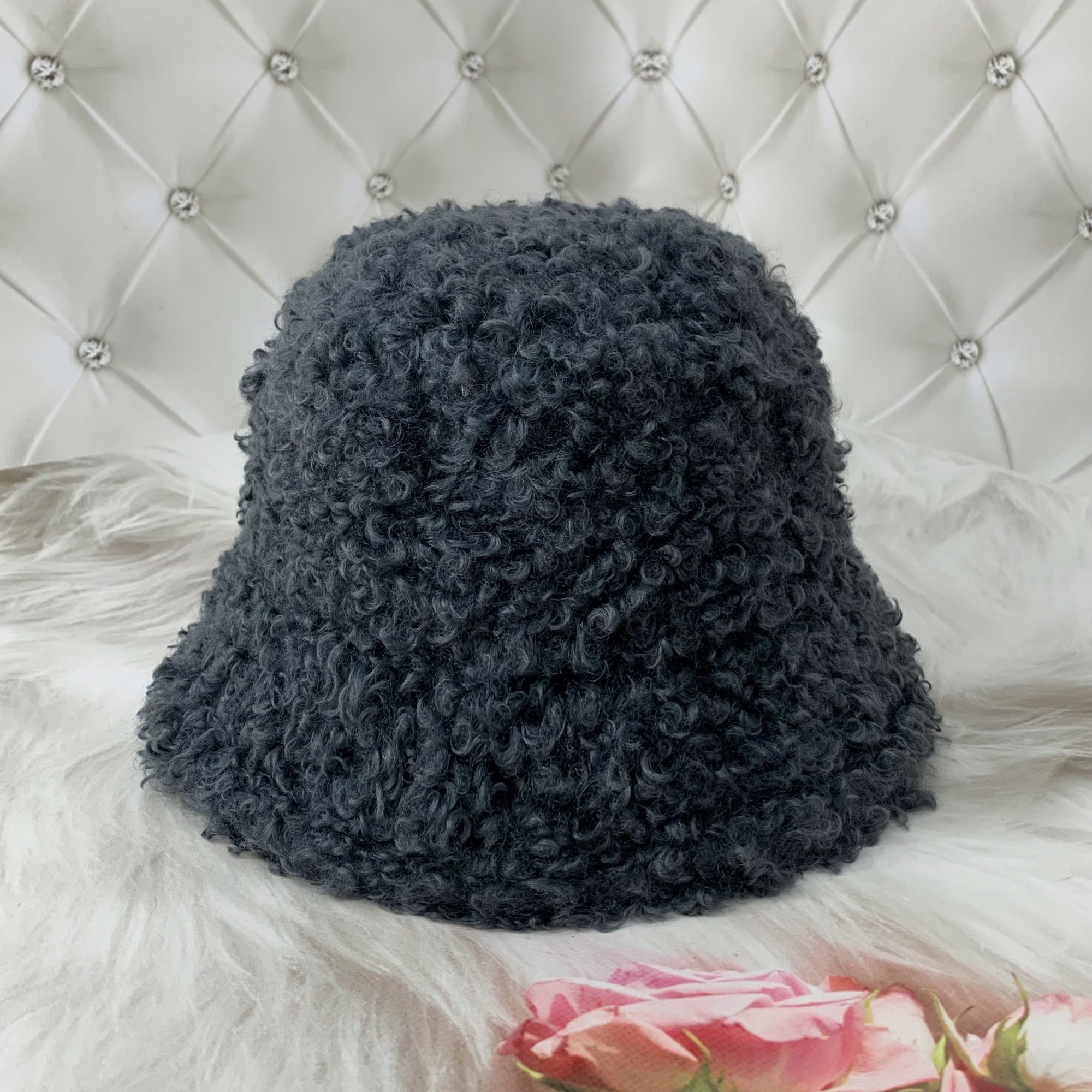

Теплая меховая зимняя панама женская SheepWool серая