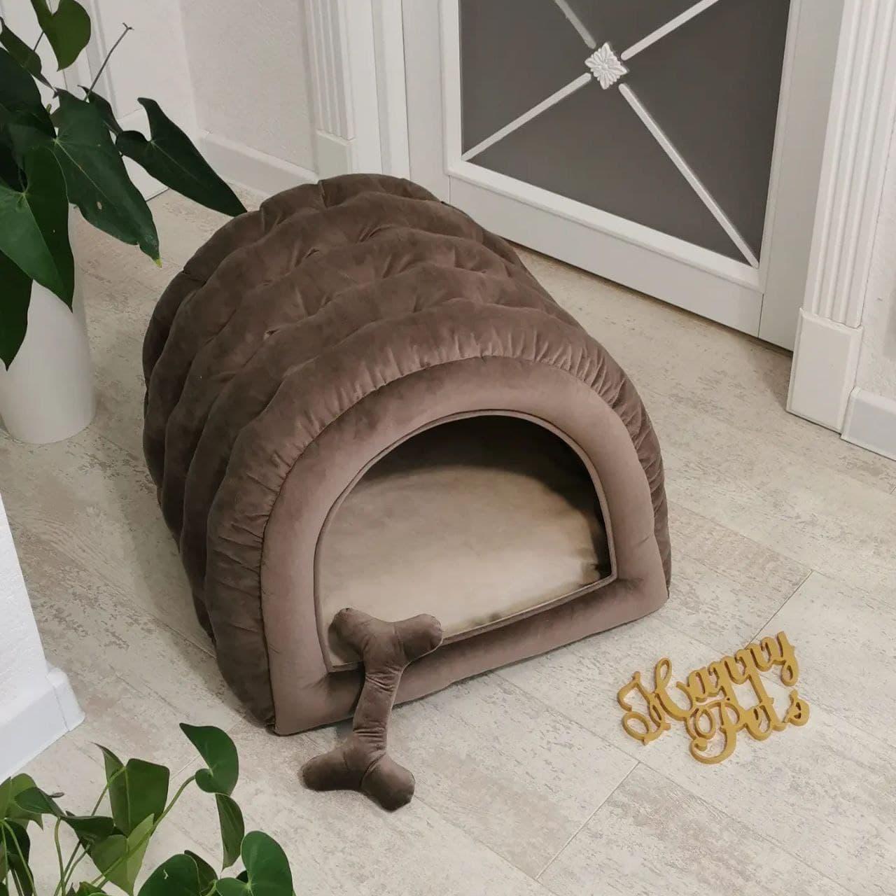

Домик лежак для собак и кошек 50х50 см Коричневый Велюр, игрушка-косточка