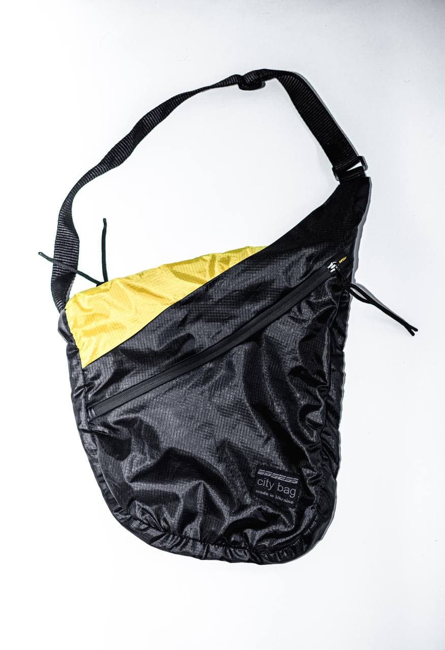 

Зручна повсякденна стильна спортивна пляжна сумка City bag II’ OBSESS водо, вітронепроникна з регулятором лямки Кежуал для жінок та чоловіків Чорно жовта