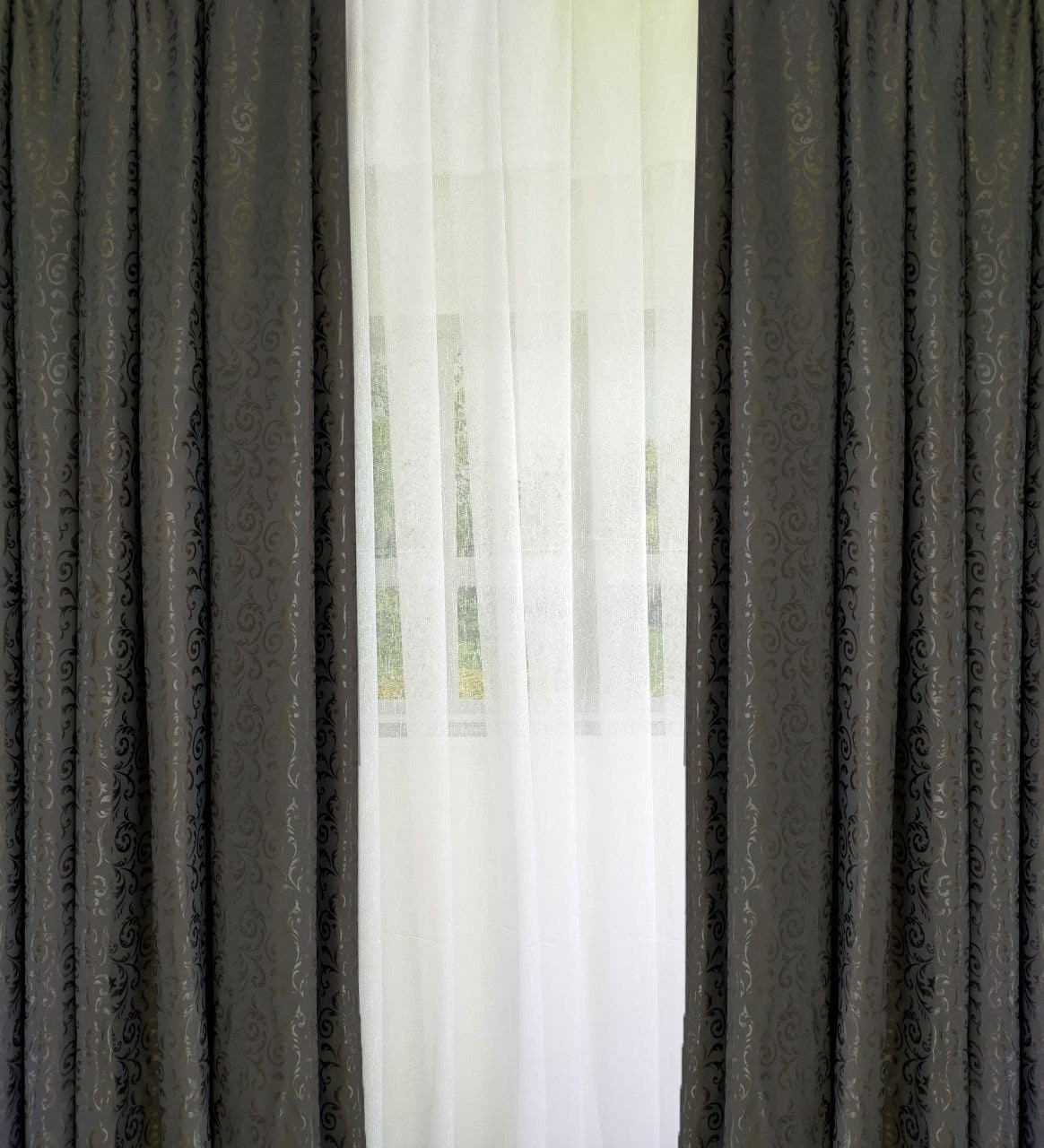 

Комплект Штор Блэкаут двусторонняя вензеля графит 150х270