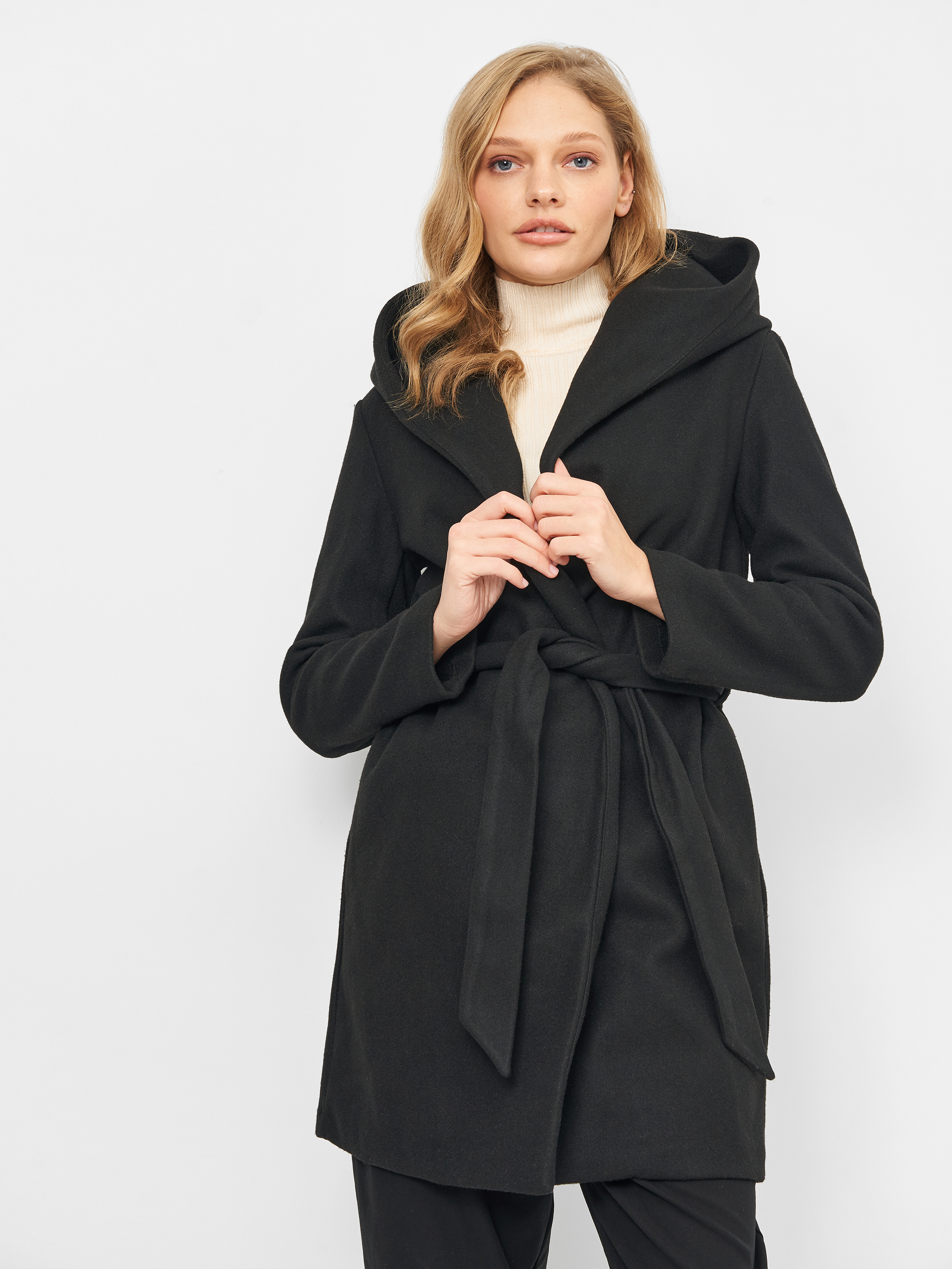 

Пальто Zara 3046/769/800 XS Черное