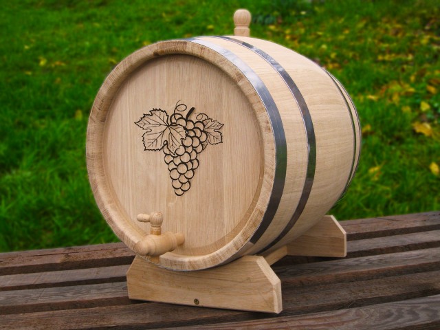 

Бочка дубовая для вина коньяка 50 л BarrelMaster с гравировкой