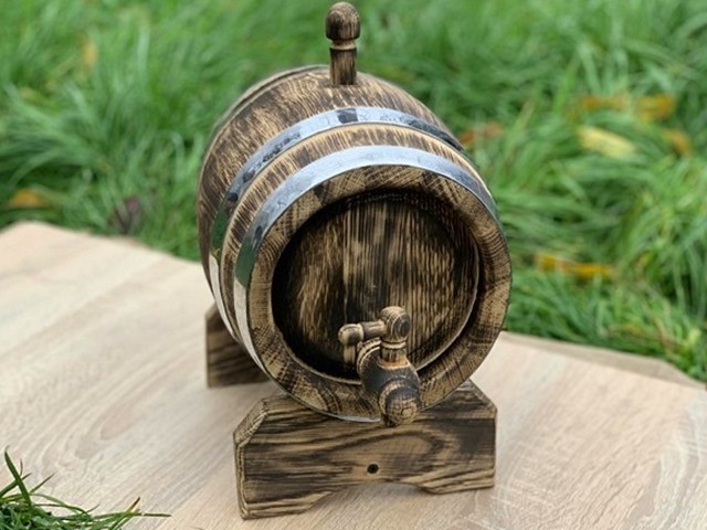 

Бочка дубовая для напитков 5 л BarrelMaster "под старину"