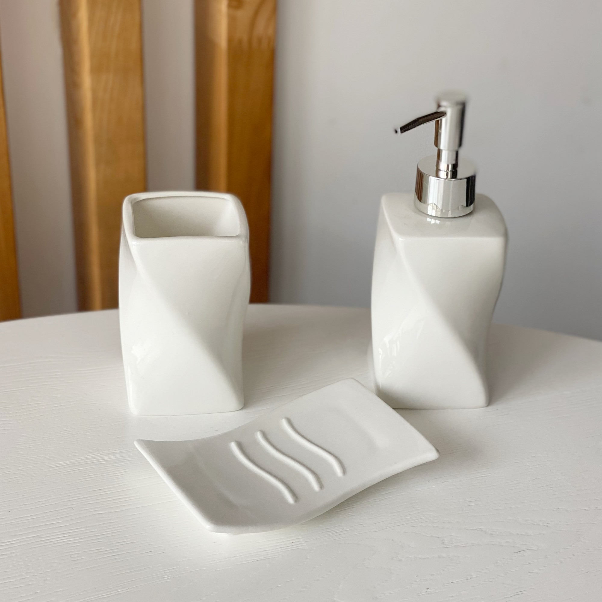 

Набор для ванной SoulDecor на три предмета Classic WHITE