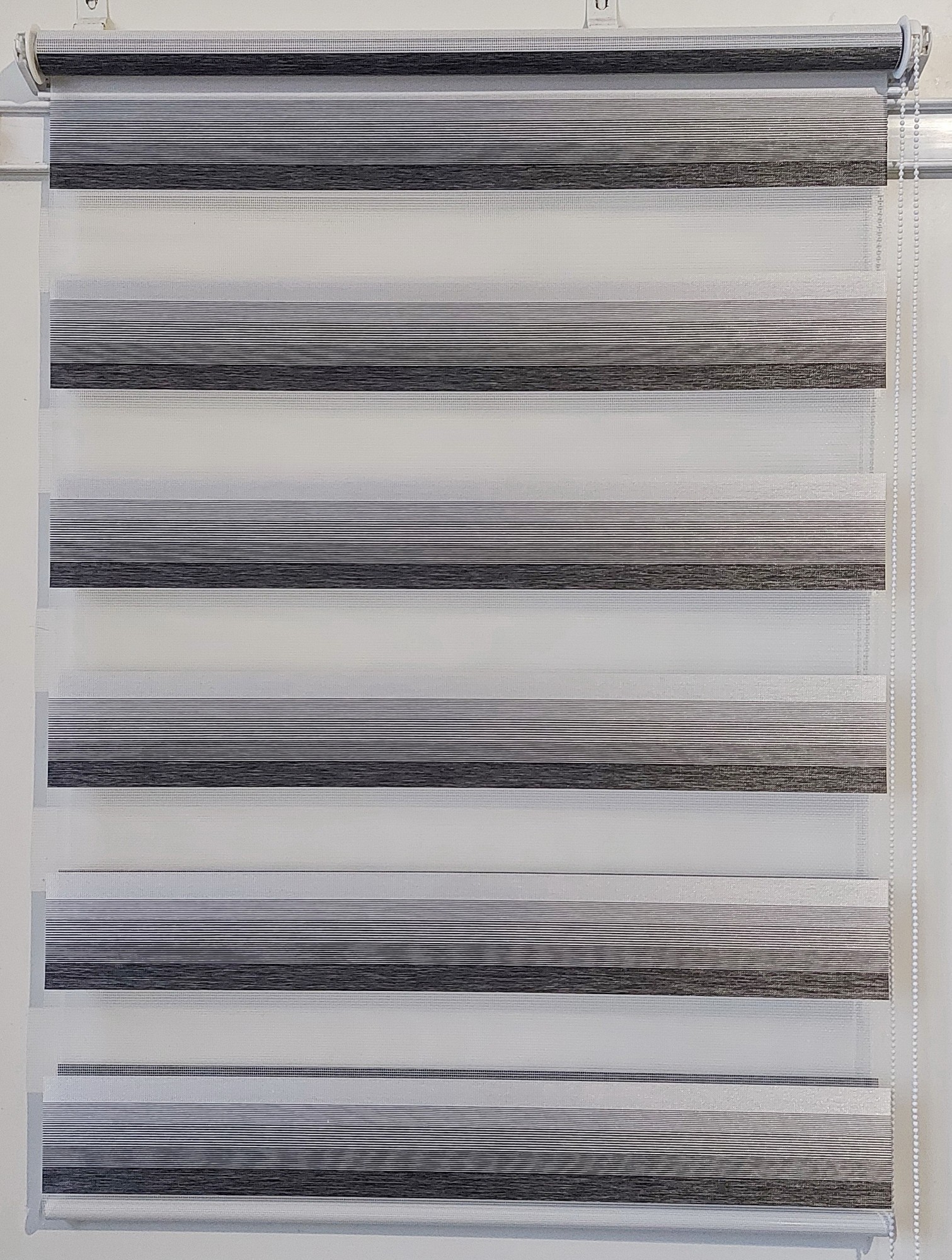 

Рулонная штора Miranda День-ночь Z-122 92,5*160 см Серый