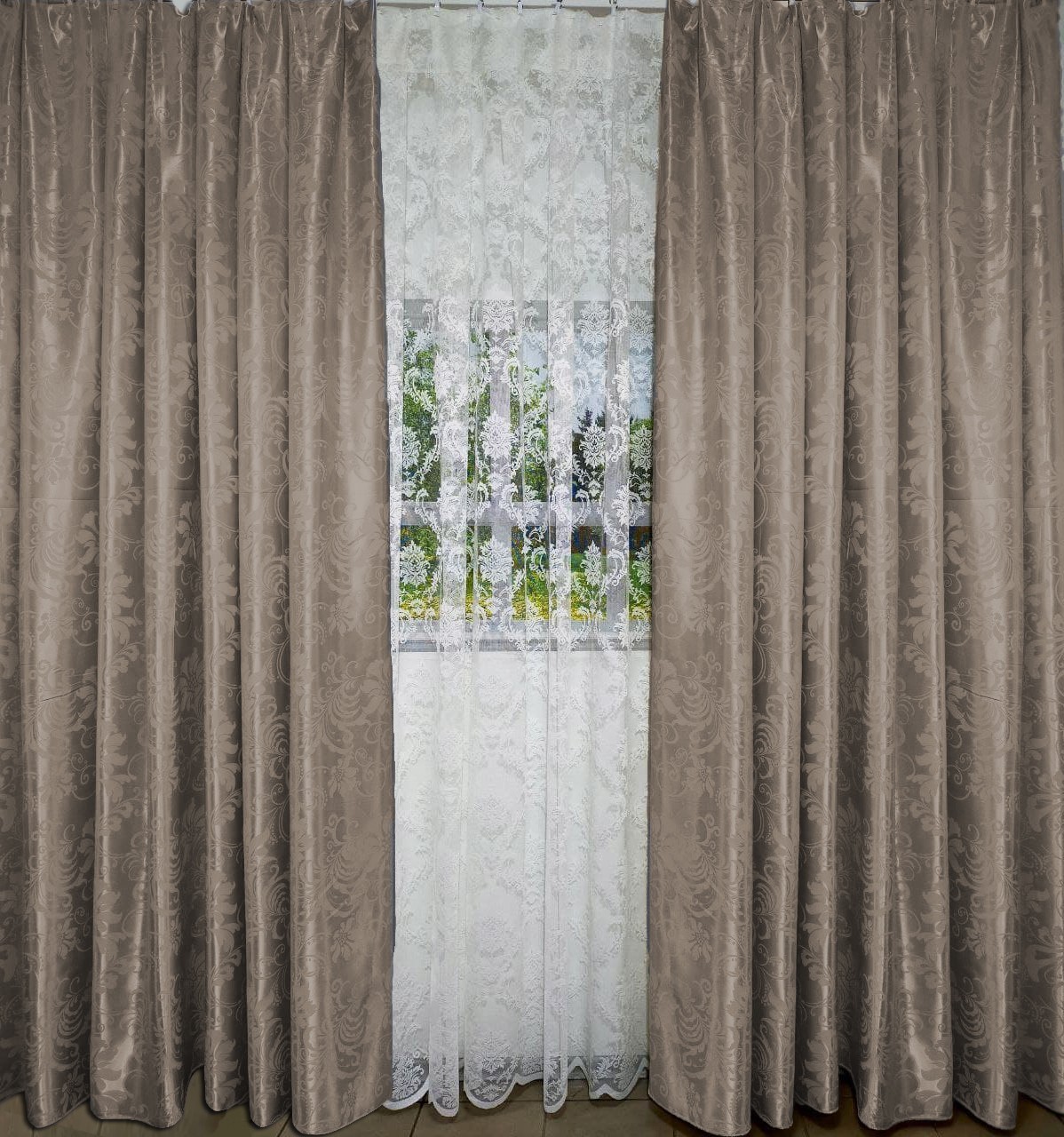 

Комплект Штор Блэкаут двусторонняя цветы серо-коричневый 200х260