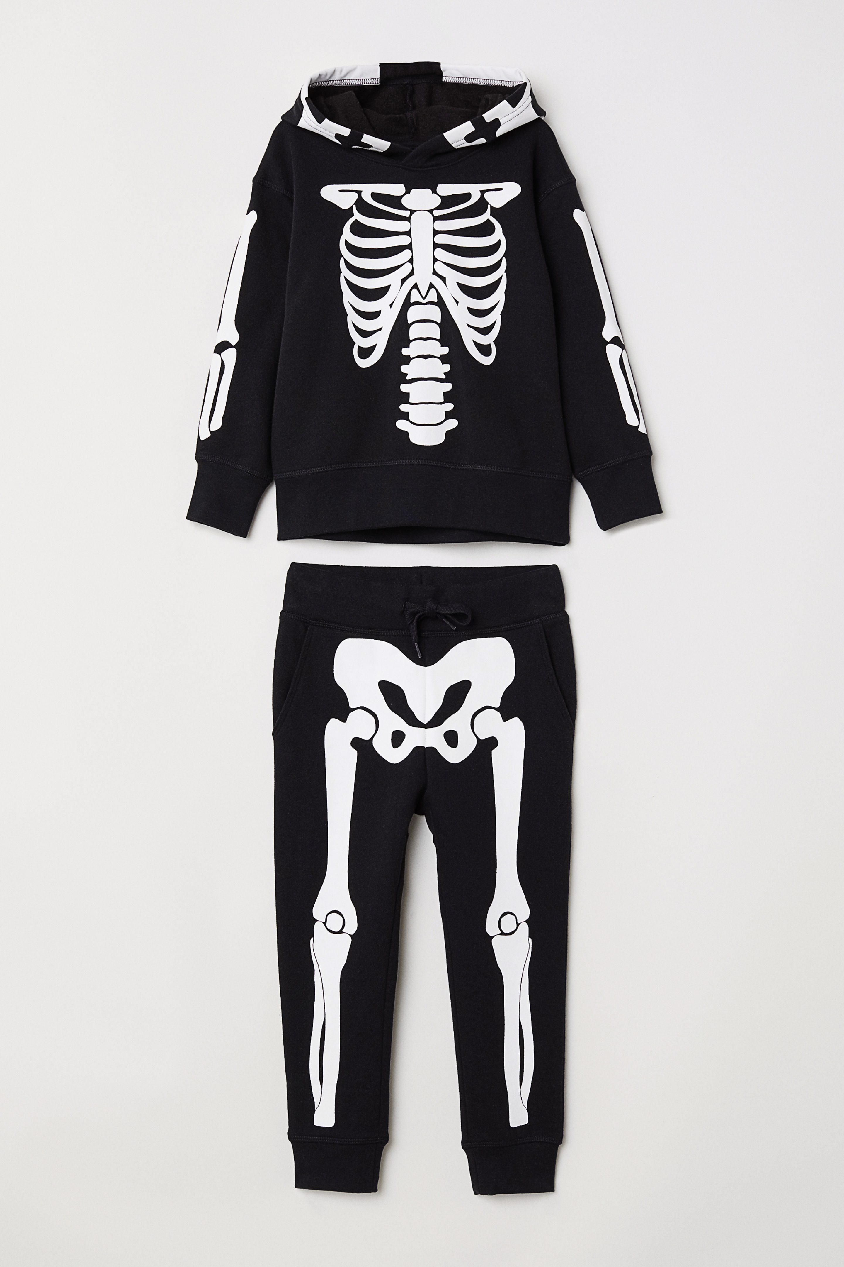 

Костюм (худи, брюки) H&M 92см черный 5086716