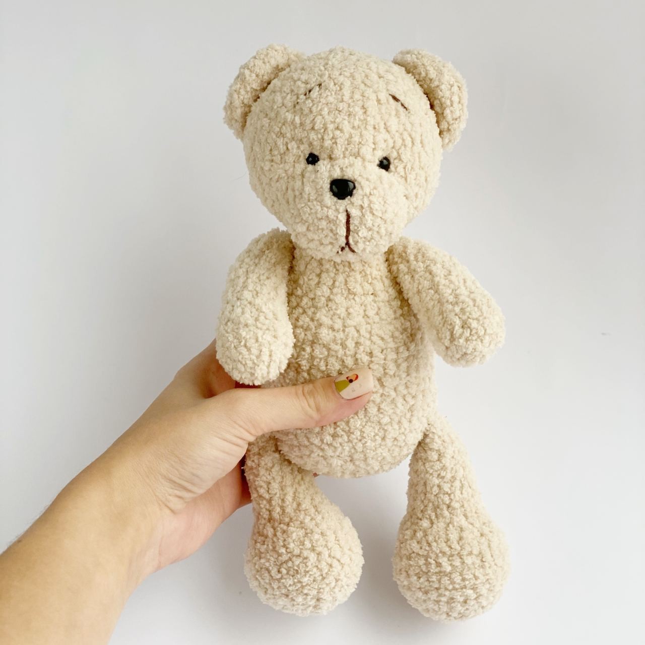 

Вязанная игрушка Баловень Lucky Bear Beige