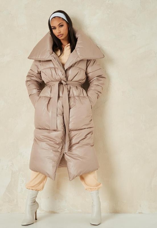 

Зимнее пальто пуховик Missguided M бежевый