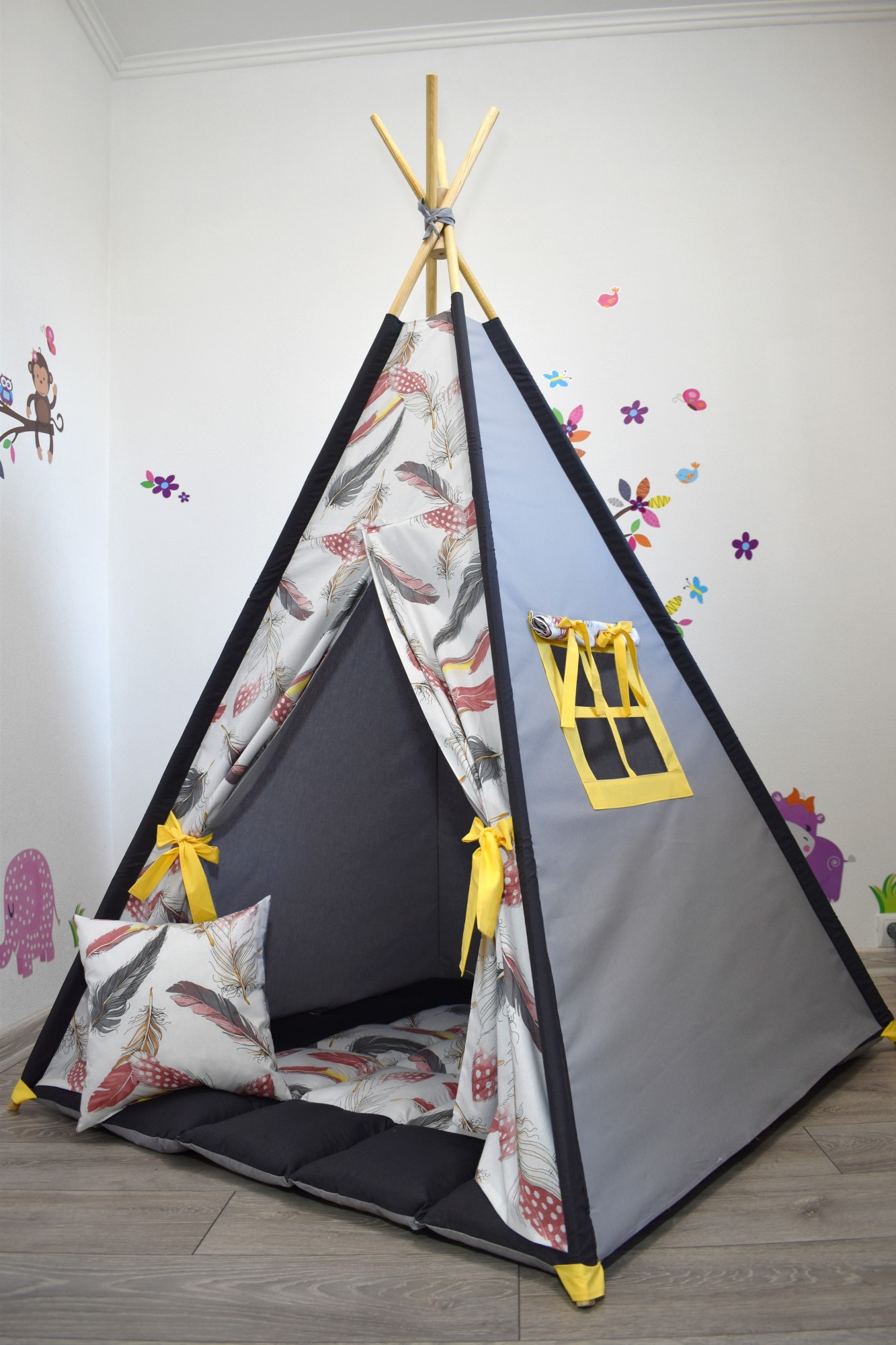 

Палатка-Вигвам WIGWAMHOME Перья красные с желтым 110х110х180см серая