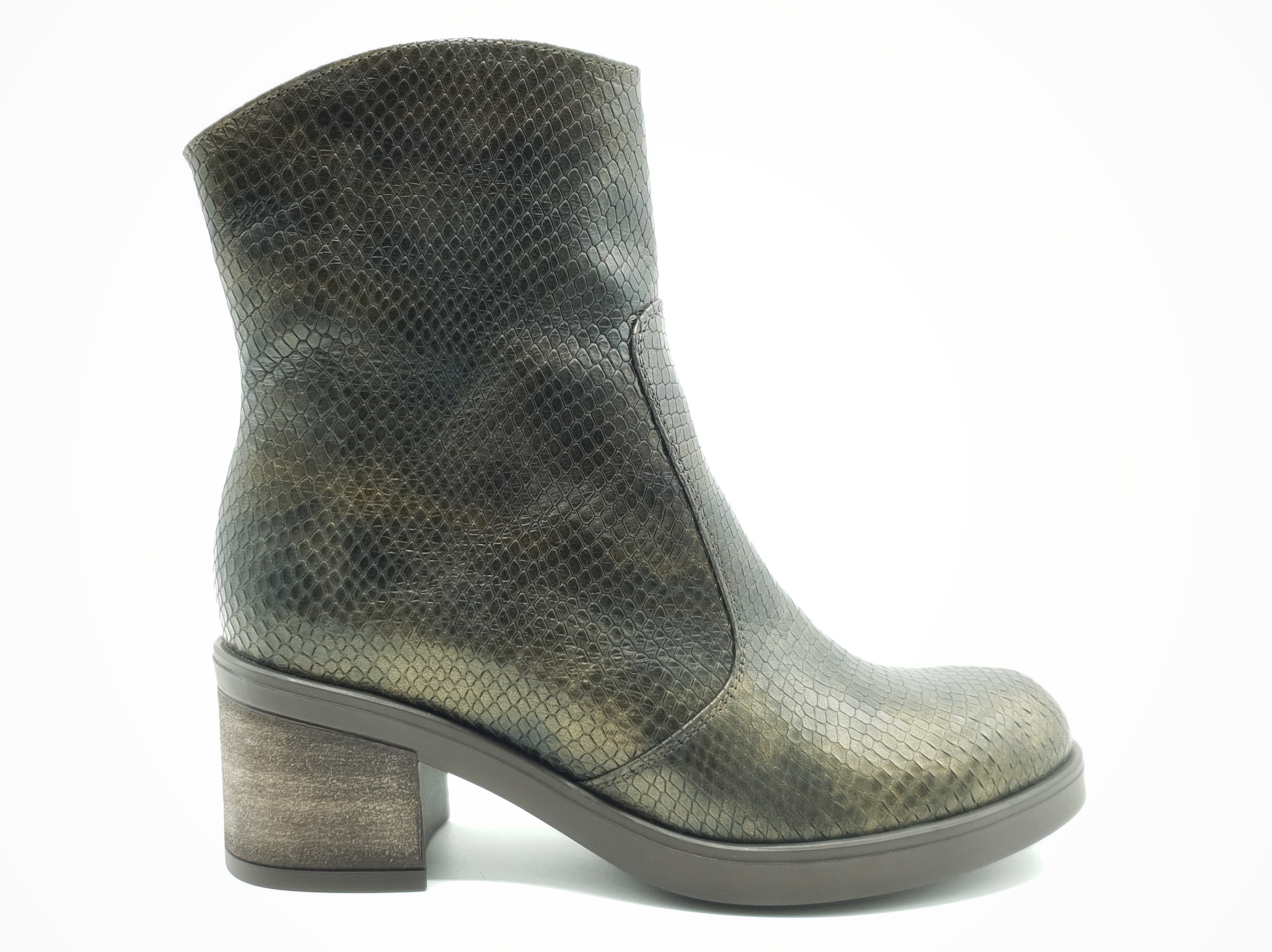 

Жіночі черевики Patterns зимові зелені шкіряні P-10-4 25,5 см 39(р)