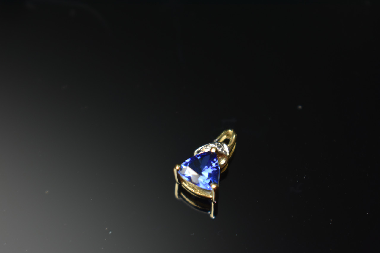 

Кулон Из Желтого Золота С Топазом И Бриллиантом Sky Jewelry 888444