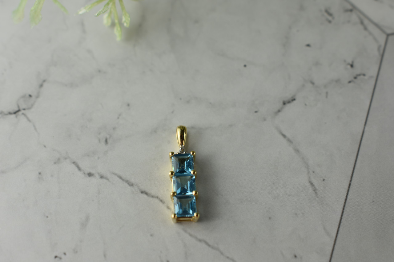 

Кулон Из Желтого Золота С Топазом И Бриллиантом Sky Jewelry 333221