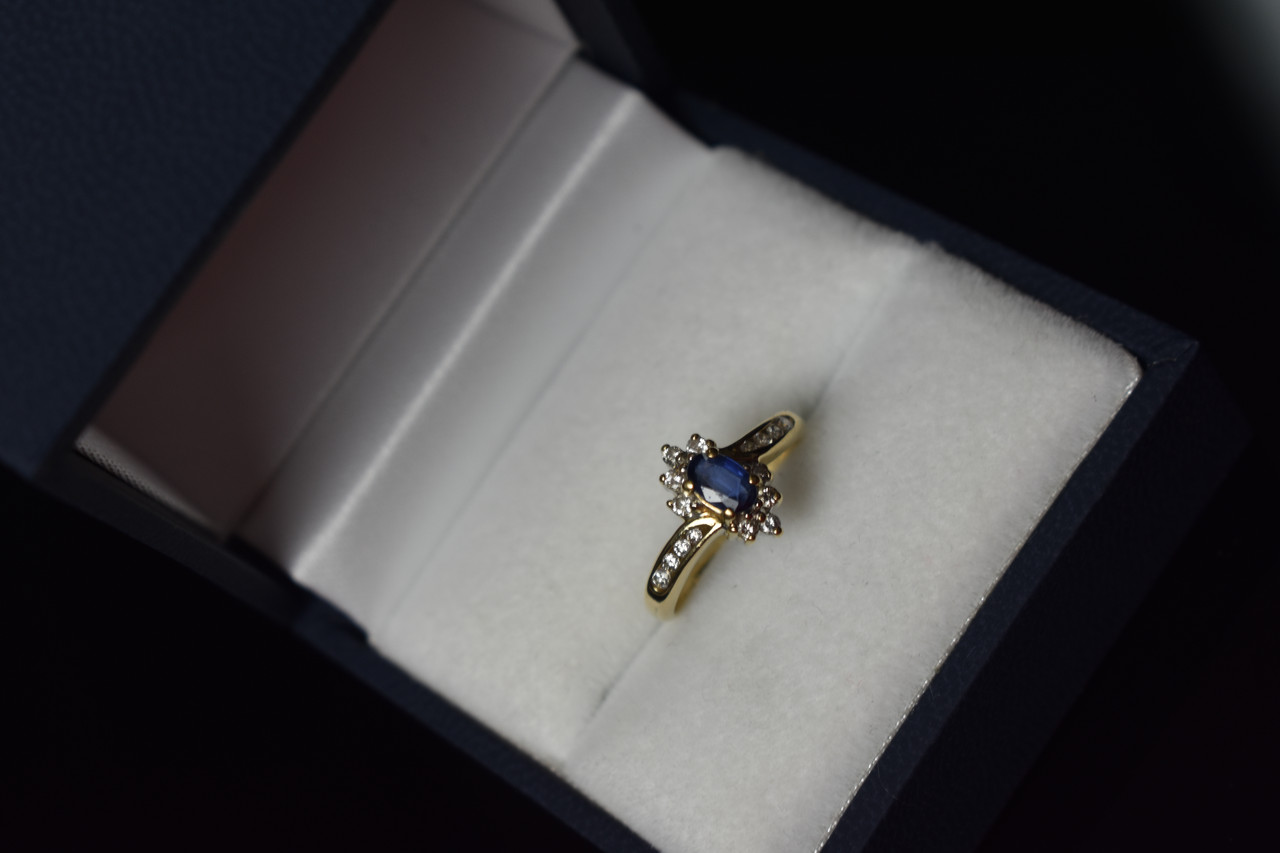

Кольцо Из Желтого Золота С Сапфиром И Бриллиантами Sky Jewelry 44443 15 Размер