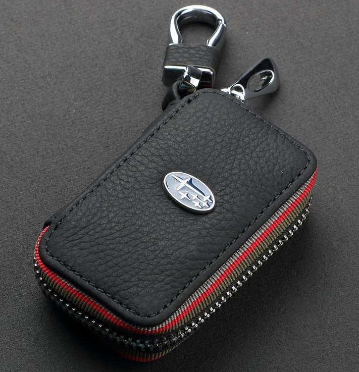 

Автомобильная ключница чехол брелок AksKar Key LUX для авто ключей с логотипом Subaru натуральная кожа