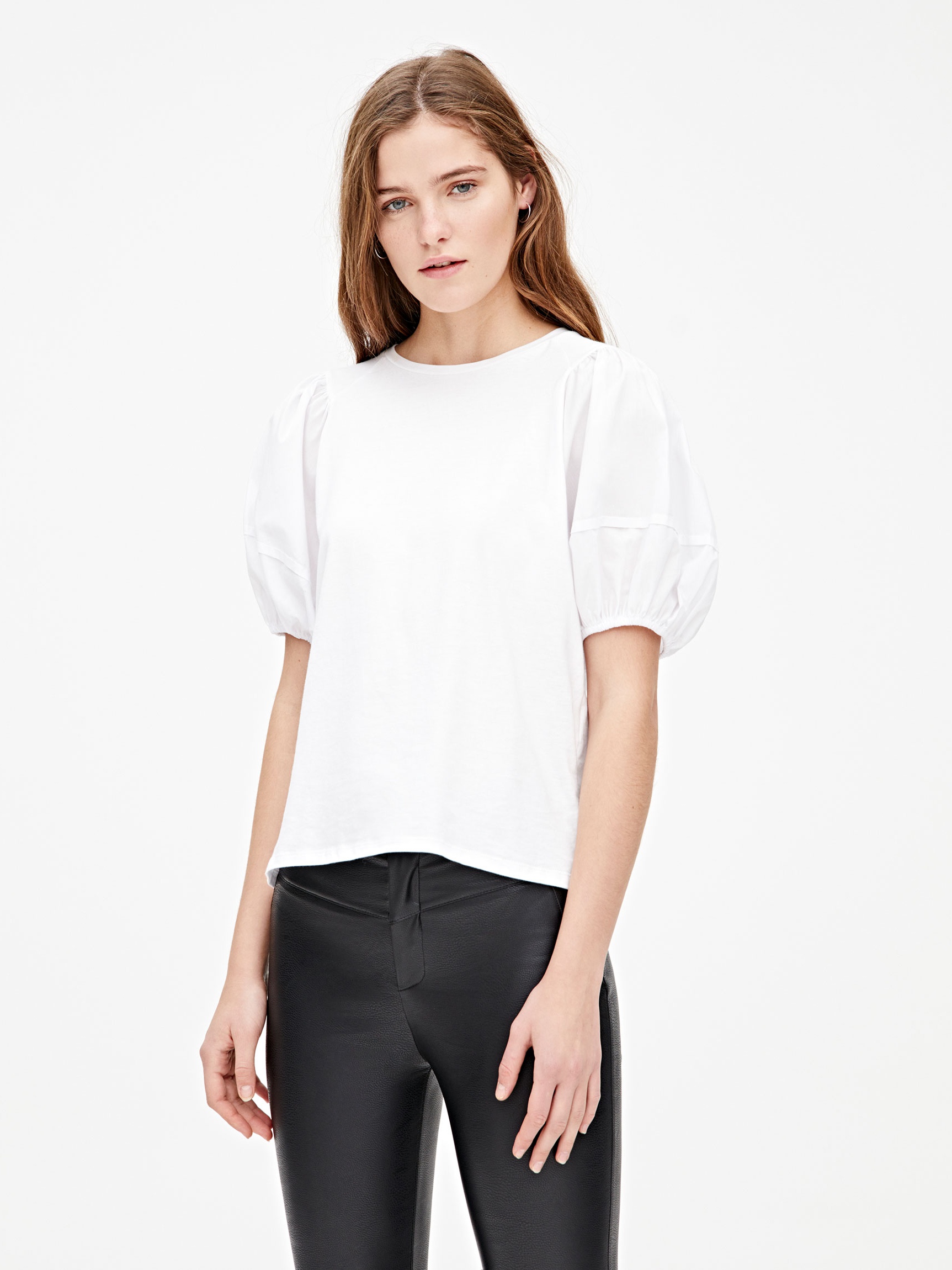 

Блузка Pull & Bear 5234/315/805  Белая, Блузка Pull & Bear 5234/315/805 XS Белая