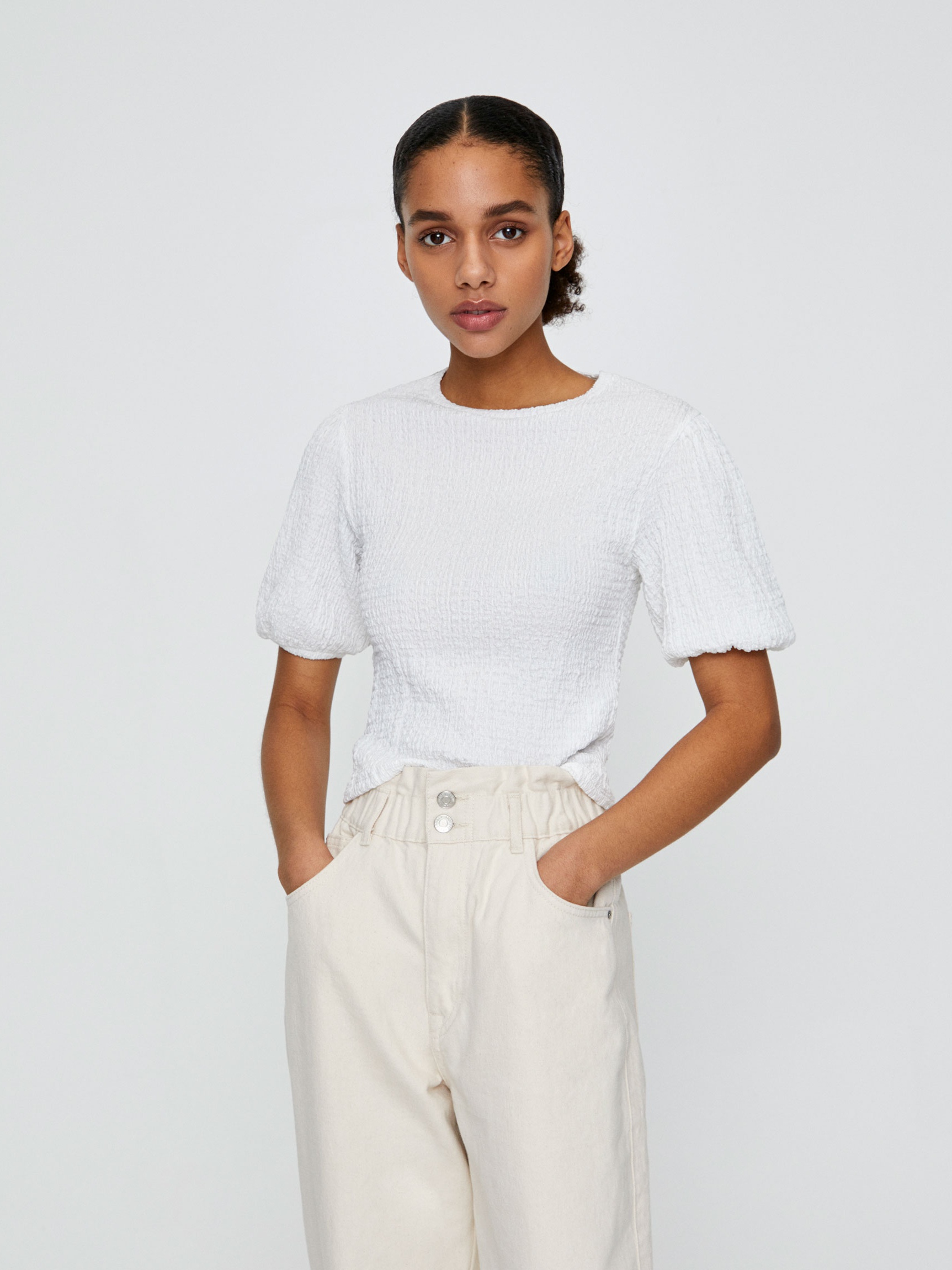 

Блузка Pull & Bear 5236/309/805  Белая, Блузка Pull & Bear 5236/309/805 XS Белая