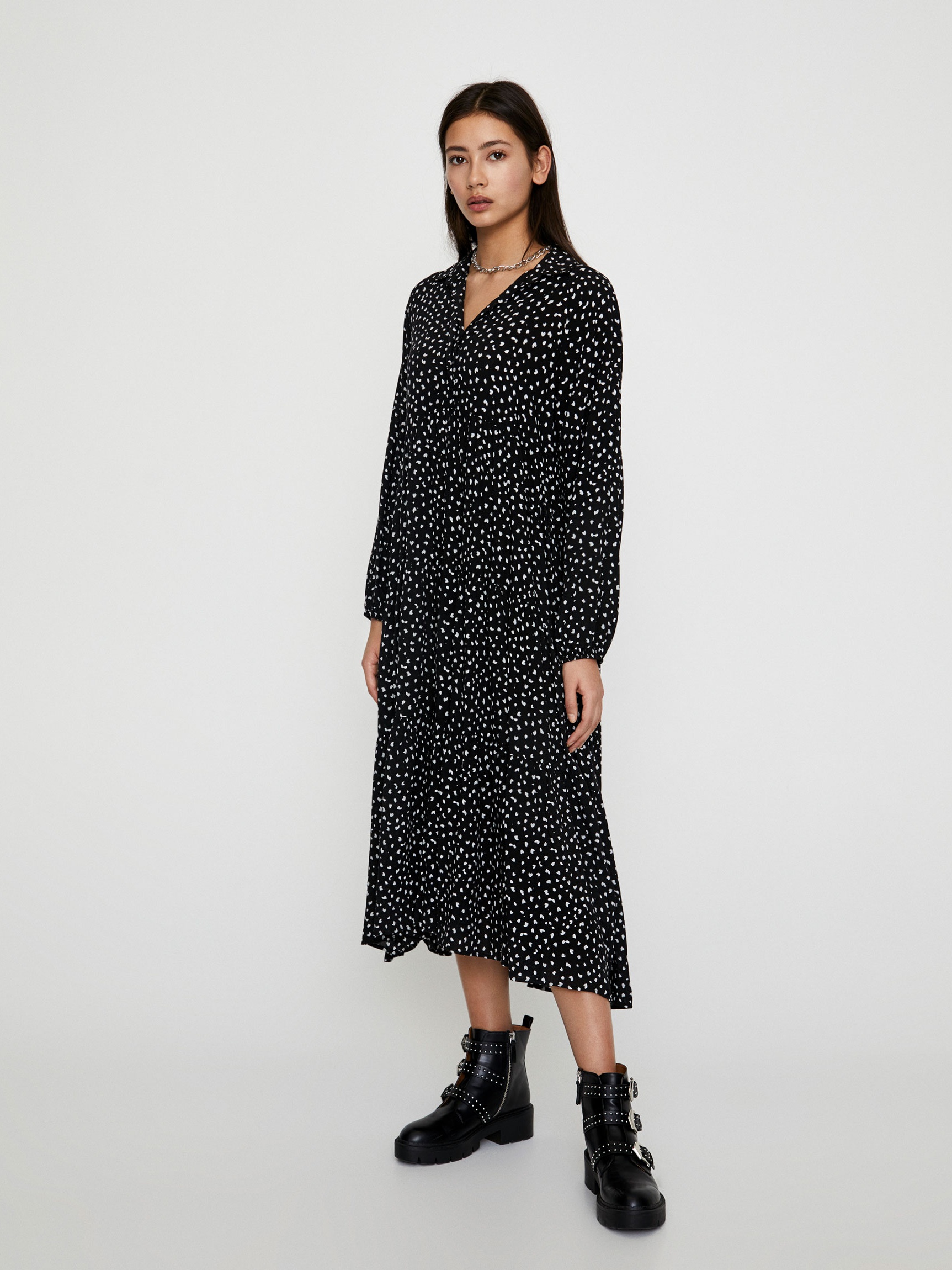 

Платье Pull & Bear 5391/329/800 S Черное