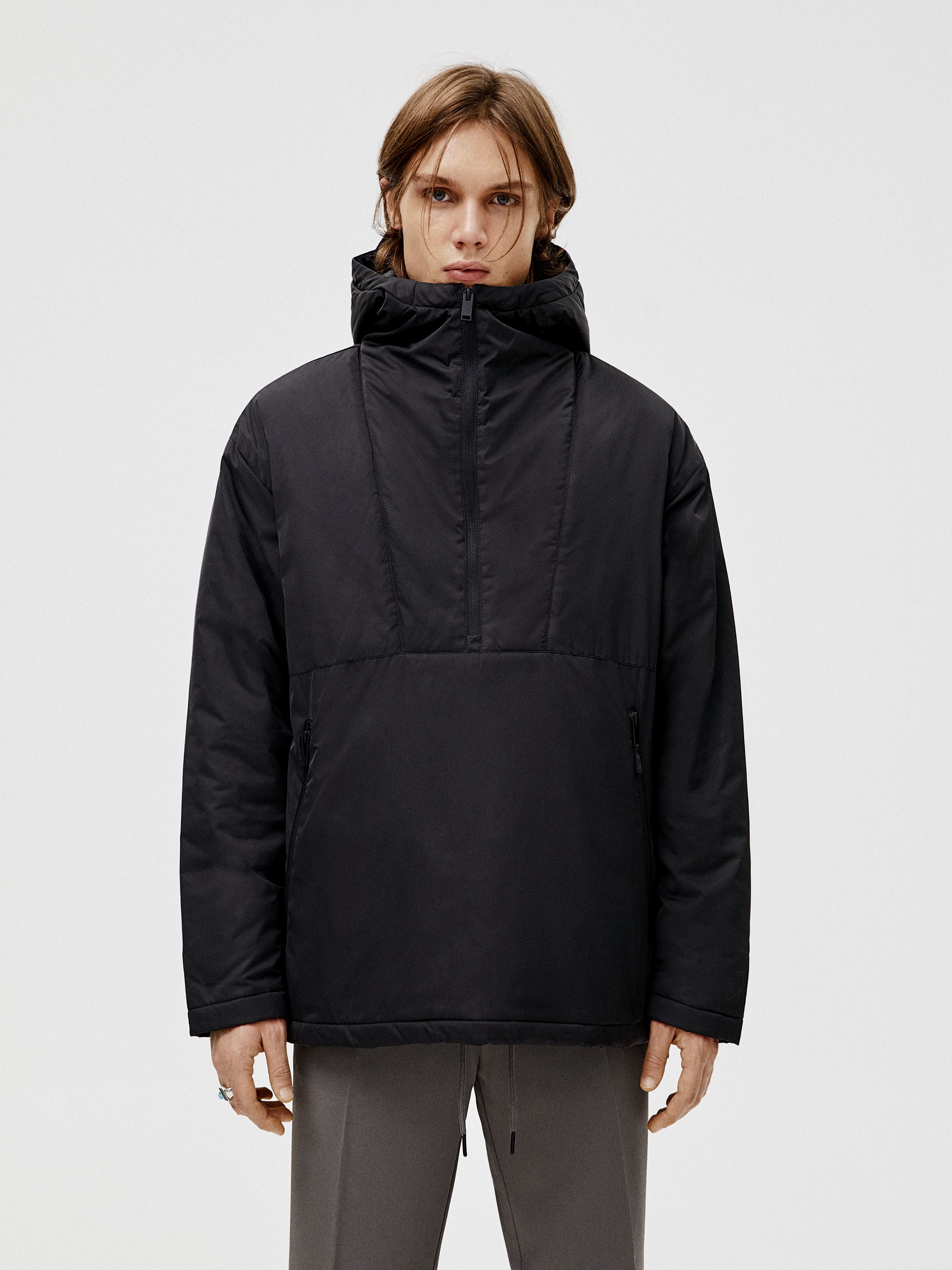 

Анорак Pull & Bear 5713/502/800 XL Черный