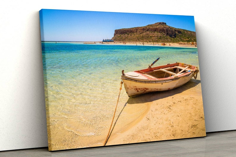 

Картина на холсте Старая лодка на пляжу51x34 см (361)