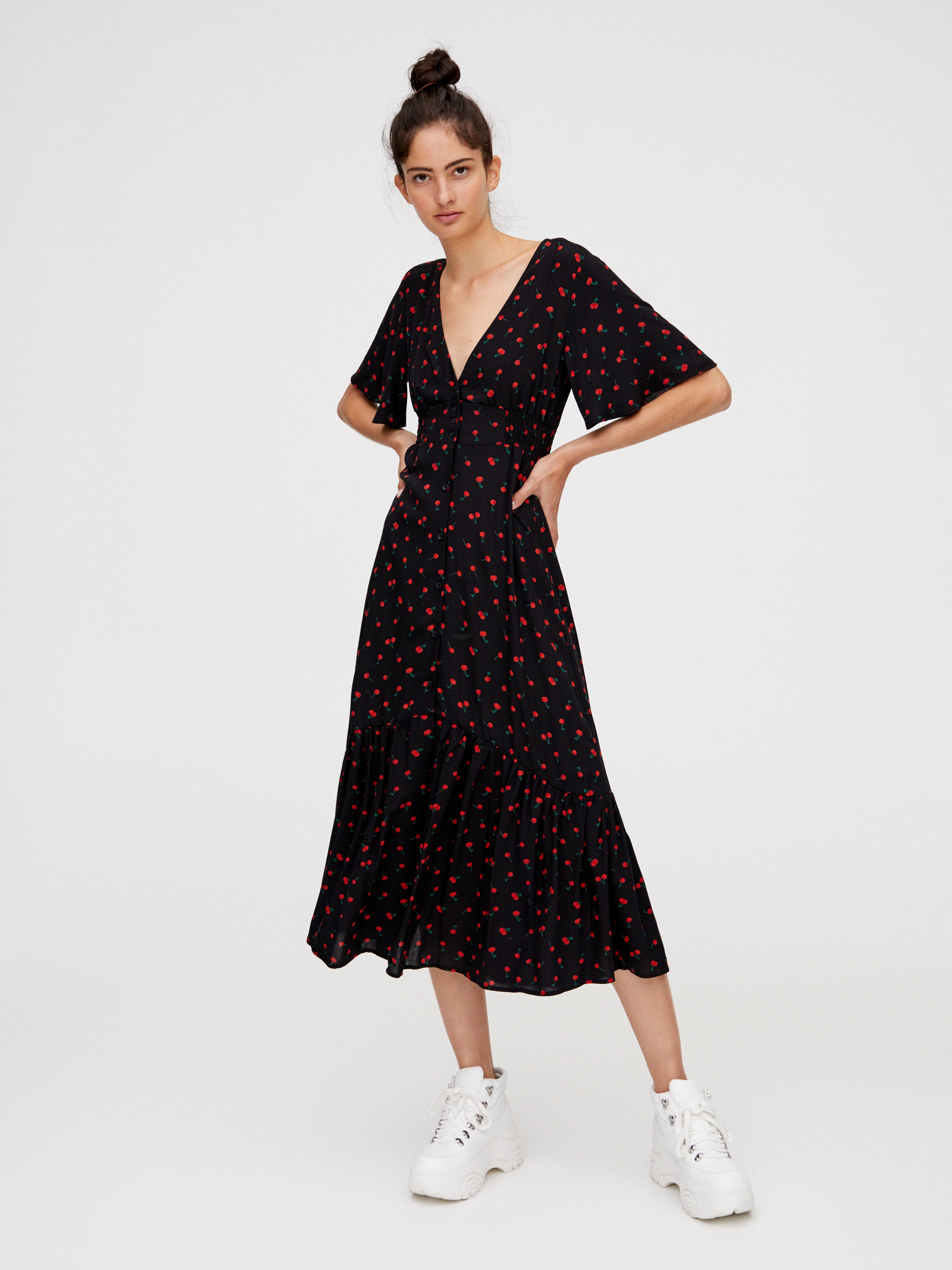 

Платье Pull & Bear 9390/355/800  Черное, Платье Pull & Bear 9390/355/800 S Черное