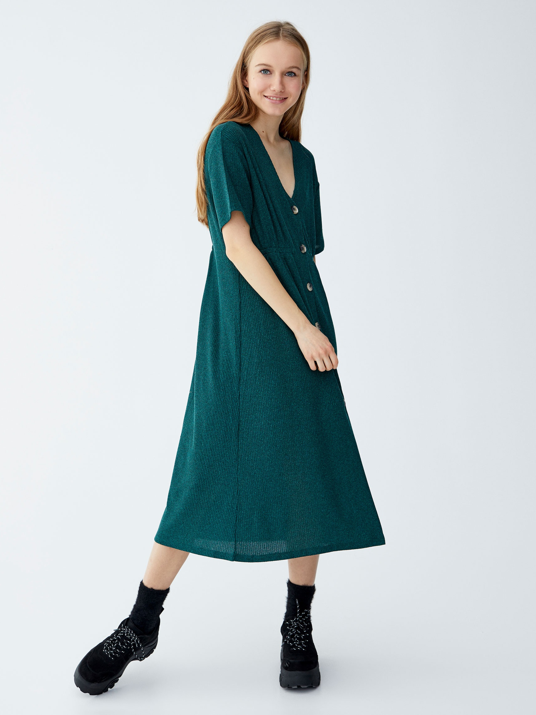 

Платье Pull & Bear 9393/392/505  Зеленое, Платье Pull & Bear 9393/392/505 XL Зеленое