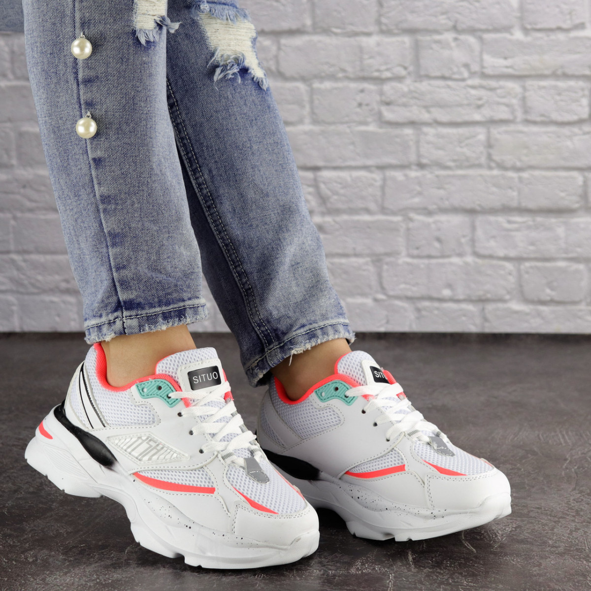

Женские кроссовки Shoes Caruso 39 (24,5 см) 1611 белые