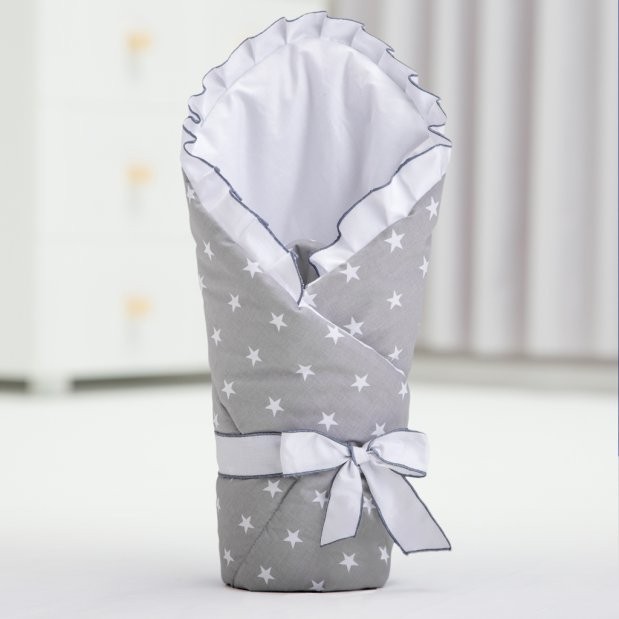 

Конверт-одеяло с рюшем и поясом звезды на сером с белым