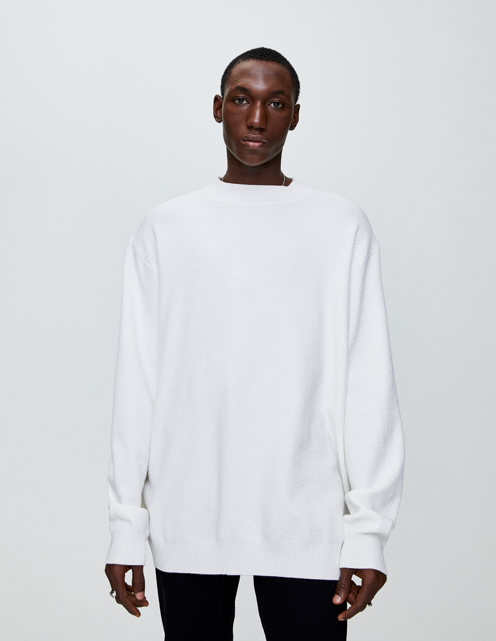 

Свитер PULL & BEAR М0116187 (5553/505/805) цвет белый L