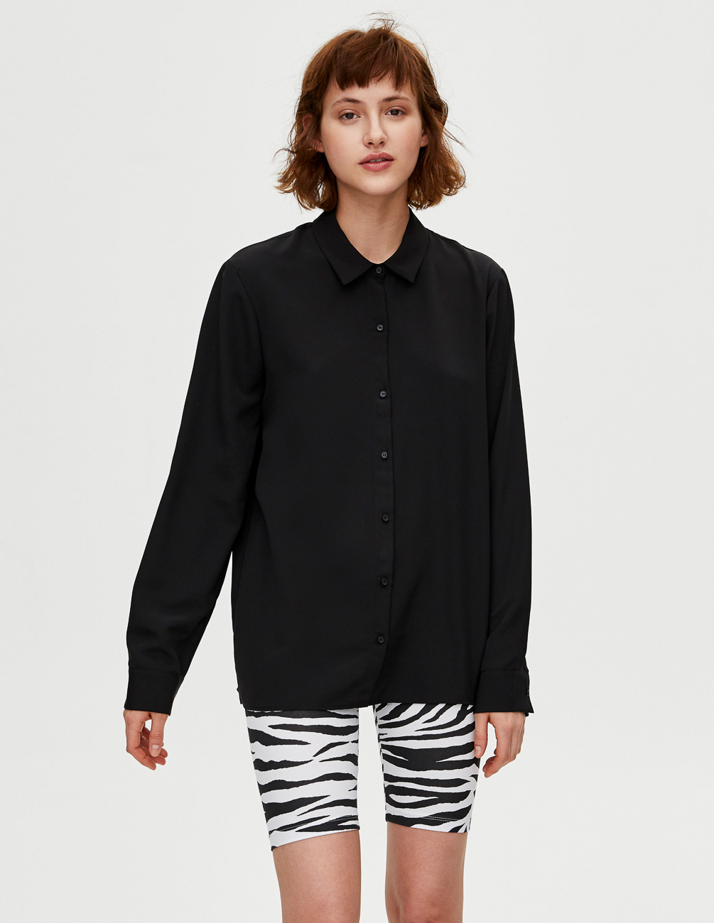 

Рубашка PULL & BEAR Ж1077930 (5470/353/800) цвет черный, Рубашка PULL & BEAR Ж1077930 (5470/353/800) цвет черный XS