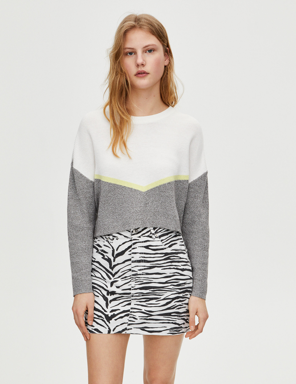 

Свитер PULL & BEAR Ж1077917 (5558/307/803) цвет белый-серый S