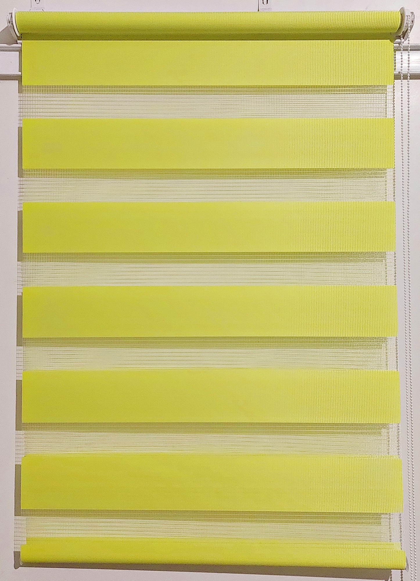 

Рулонная штора Miranda День-ночь ВН DN-245 107,5*130 см Лайм