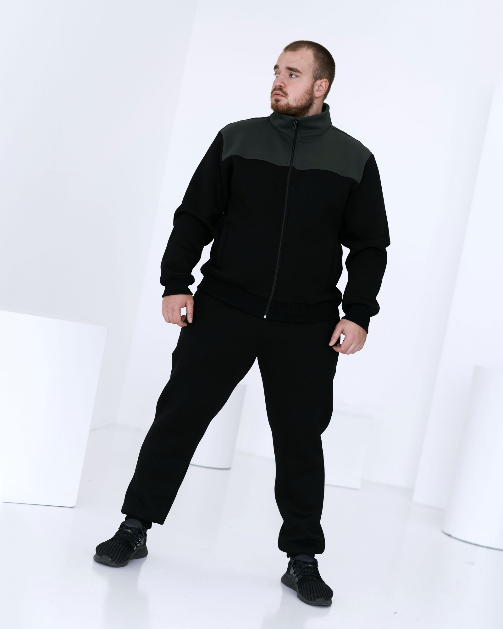 

Спортивный костюм зимний GR8 active wear модель 34w3-черно-зеленый размер, Спортивный костюм зимний GR8 active wear модель 34w3-черно-зеленый размер L