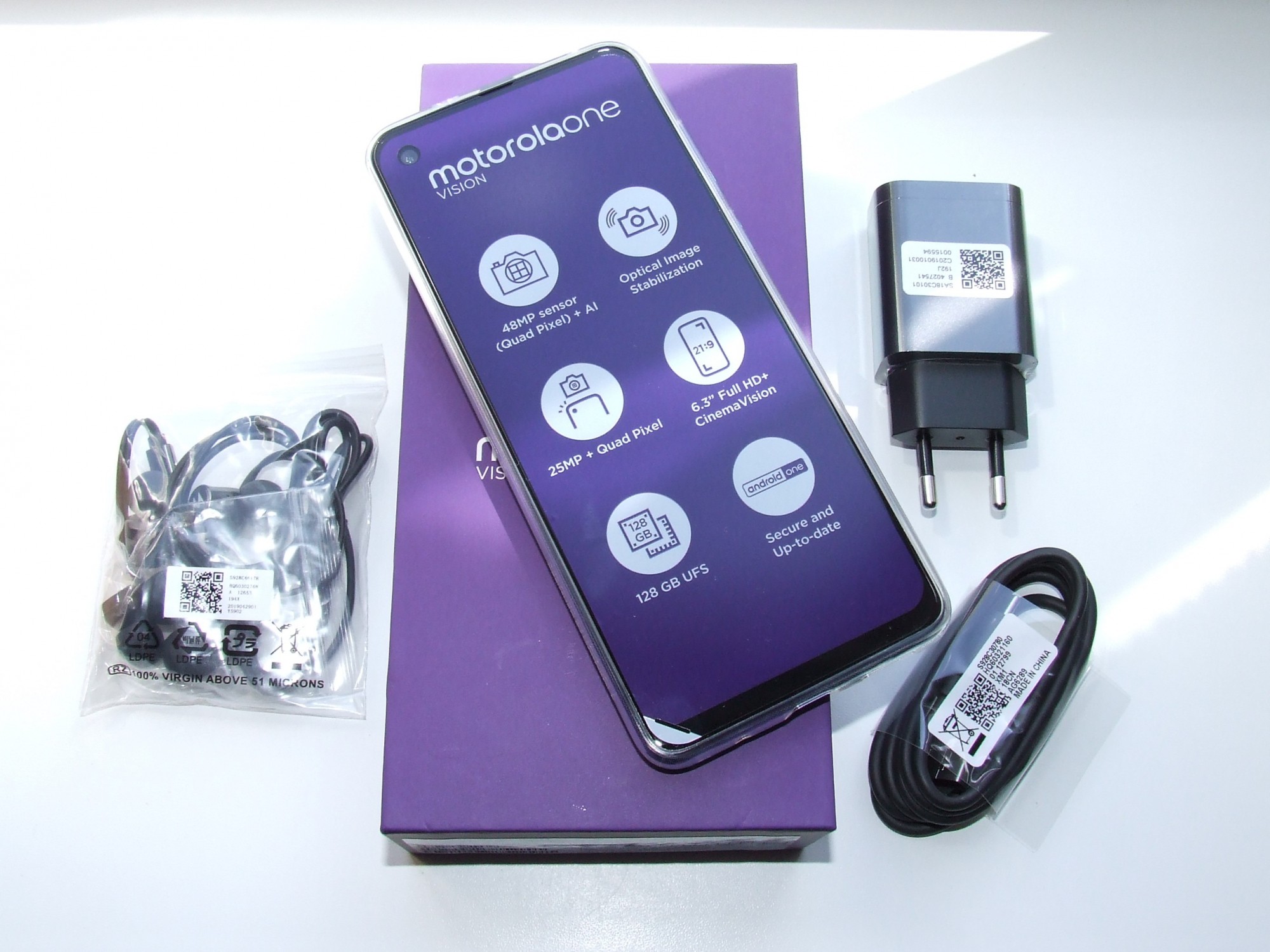 

Смартфон Motorola One Vision XT1970-3 Sapphire gradient