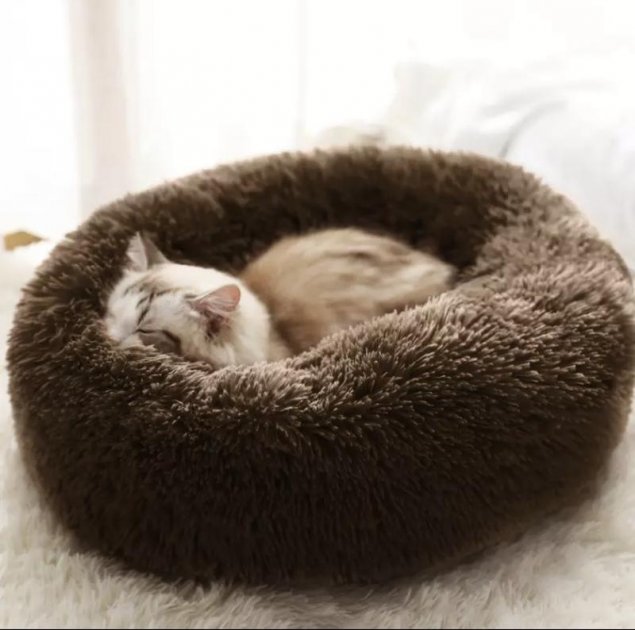 

Подушка-лежак для домашних животных с искусственного меха KARA PET шоколад 60 см