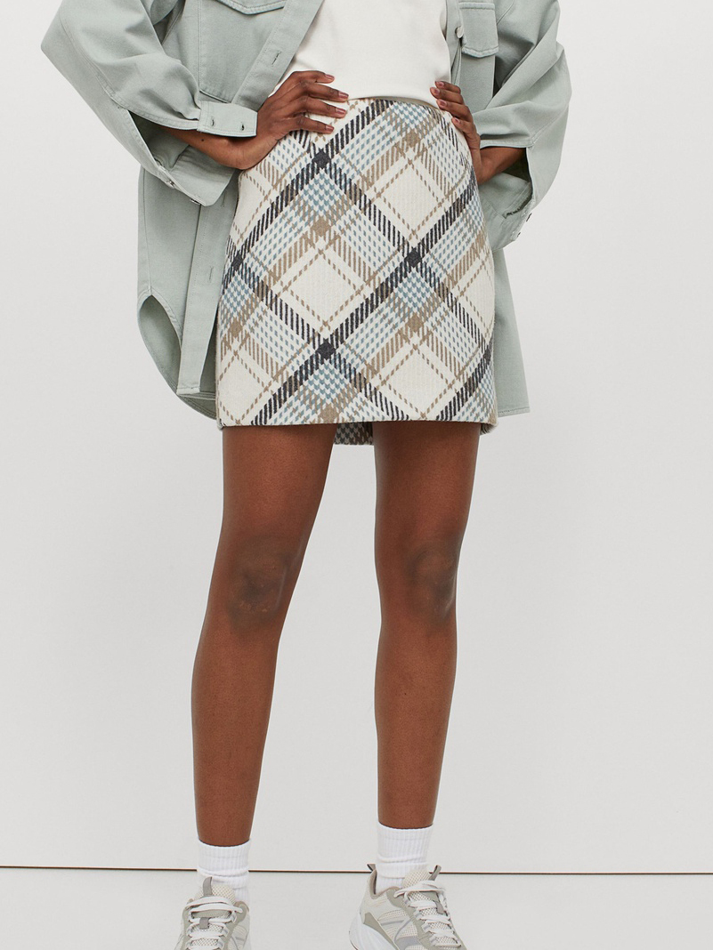 

Юбка H&M 0895487_кор.черн.зел  Белая, Юбка H&M 0895487_кор.черн.зел 46 Белая
