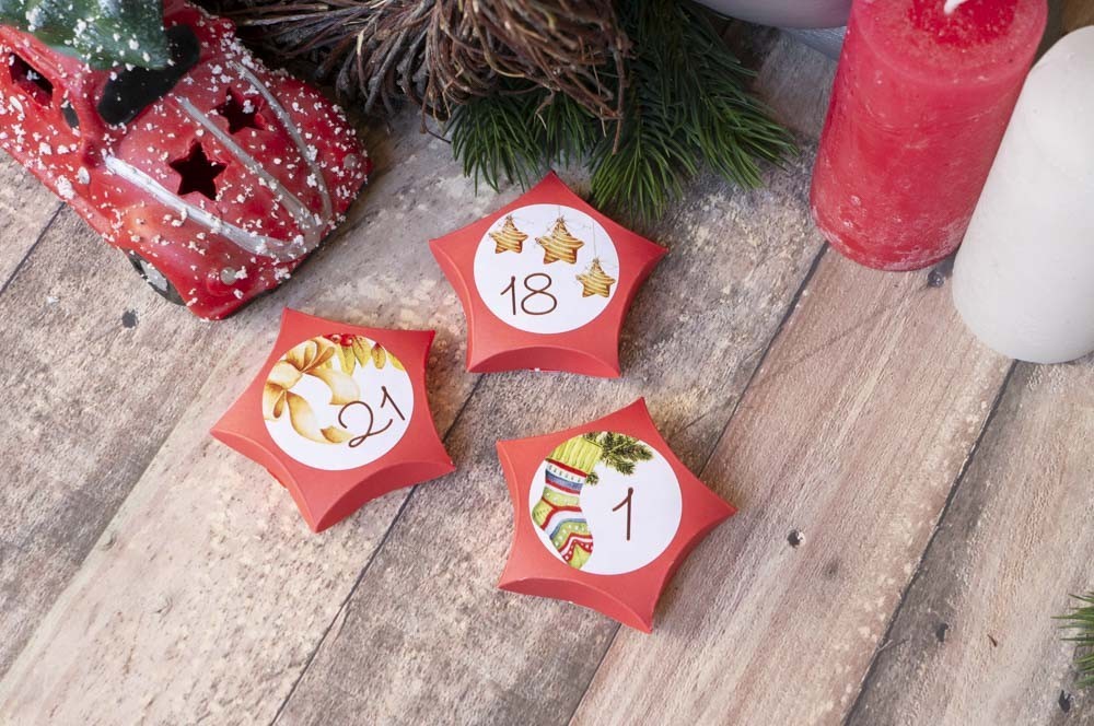 

Набор для творчества Адвент календарь своими руками Advent Calendar Kit Fabrika Decoru "Red Stars" 31 день (укр.яз.)