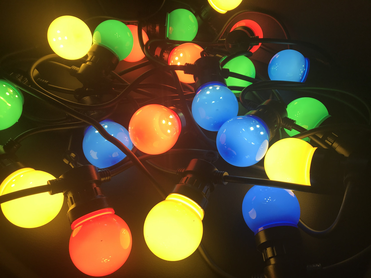 

Уличная Гирлянда-лампа "Ретро" мультицветная 100 LED ,10m ,20 шаров,от сети 220 Вольт арт:10010021