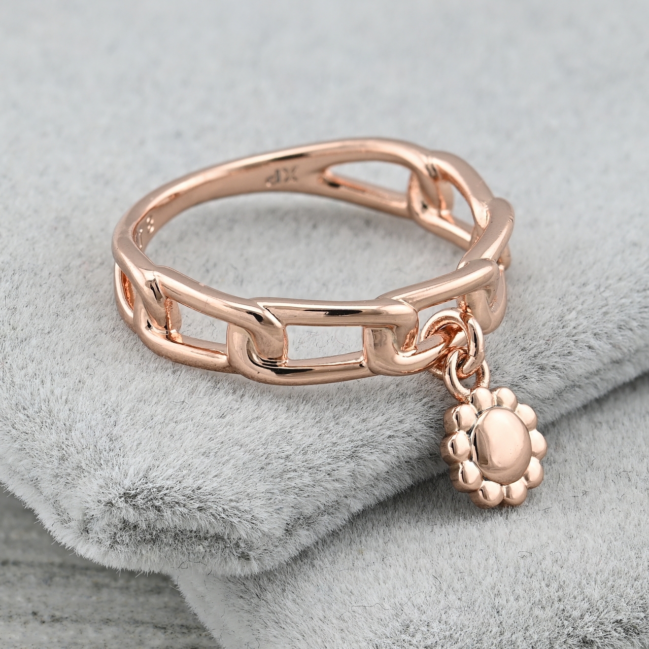 

Кольцо 35920 ширина 4 мм позолота РО17