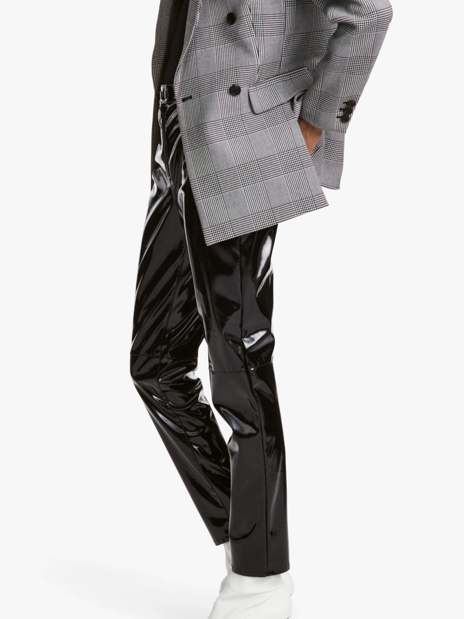 

Брюки H&M XAZ160454TWIG  Черные, Брюки H&M XAZ160454TWIG 40 Черные