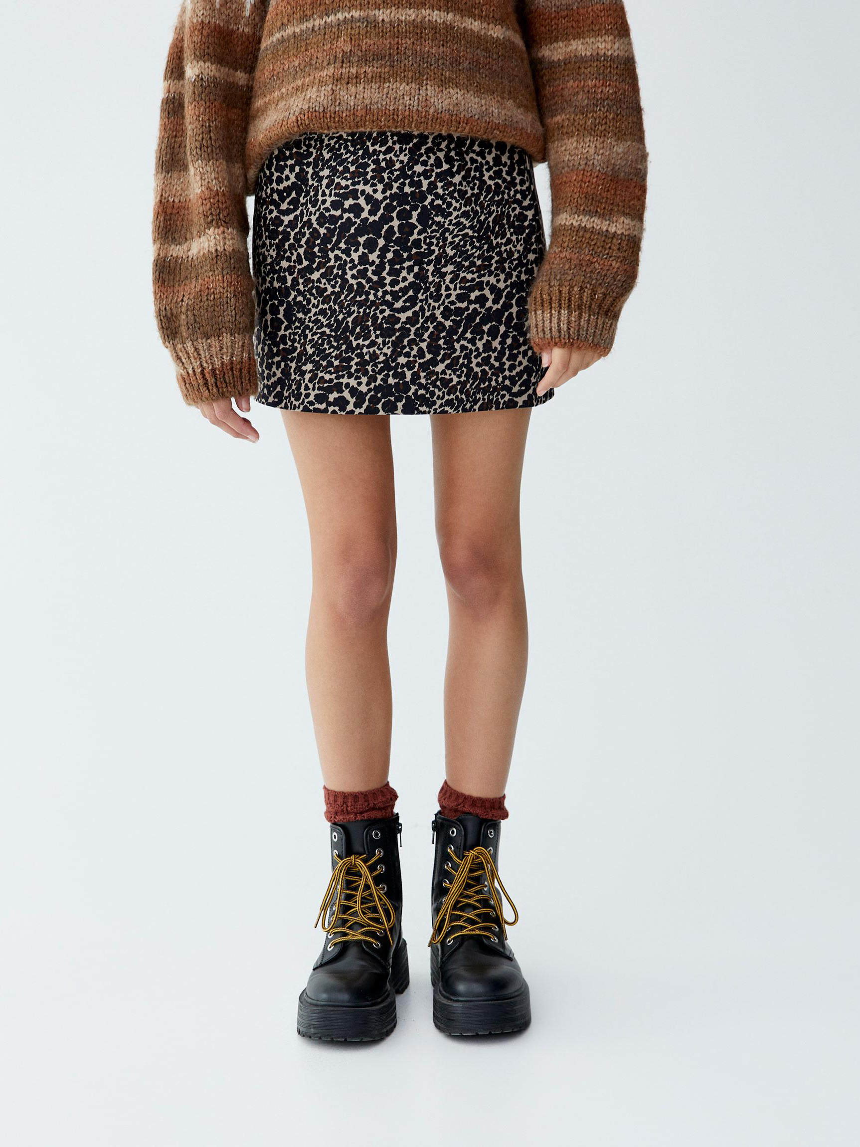 

Юбка Pull & Bear XAZ234154XHOS  Черная, Юбка Pull & Bear XAZ234154XHOS L Черная