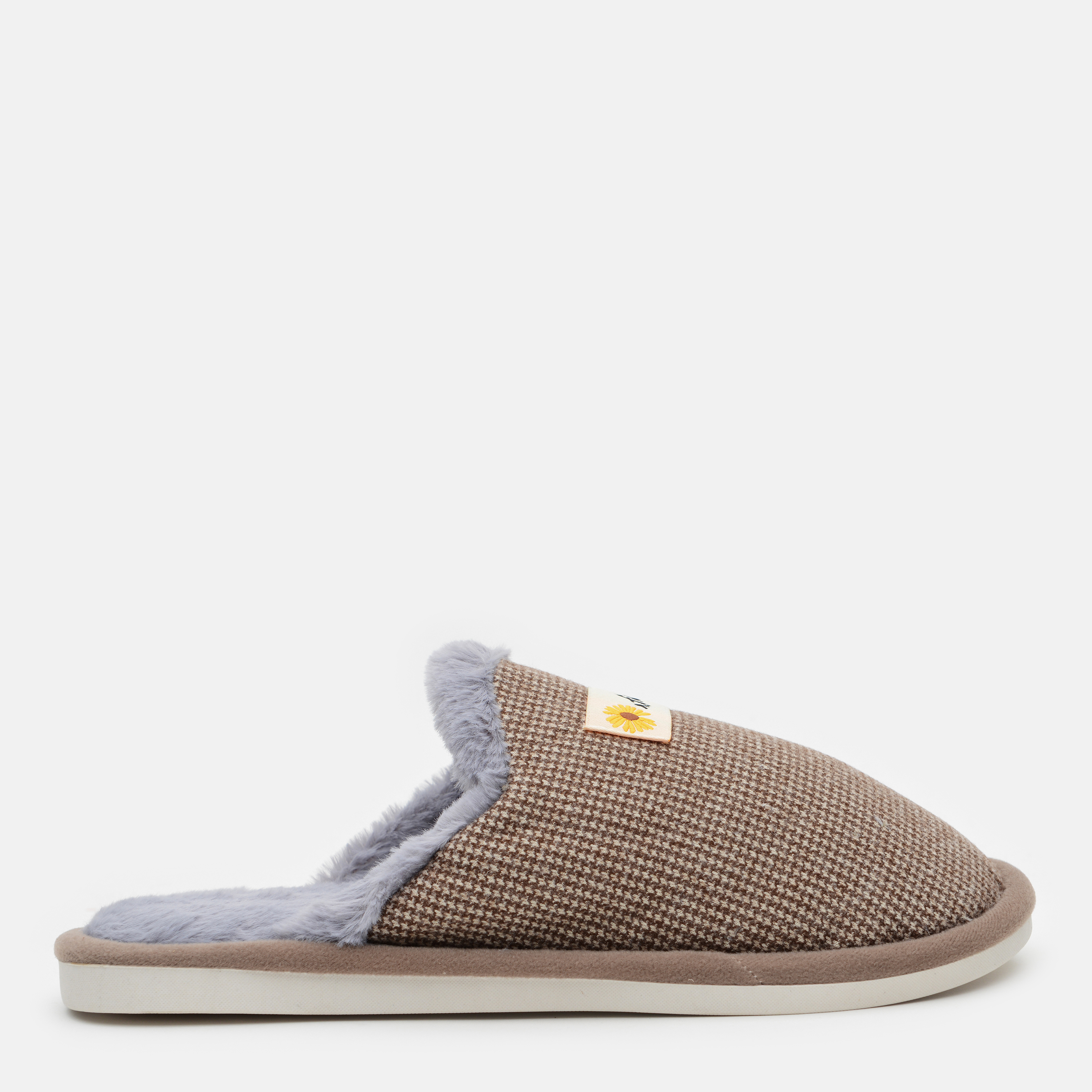 

Комнатные тапочки Favorite shoes 636 42-43 Коричневые
