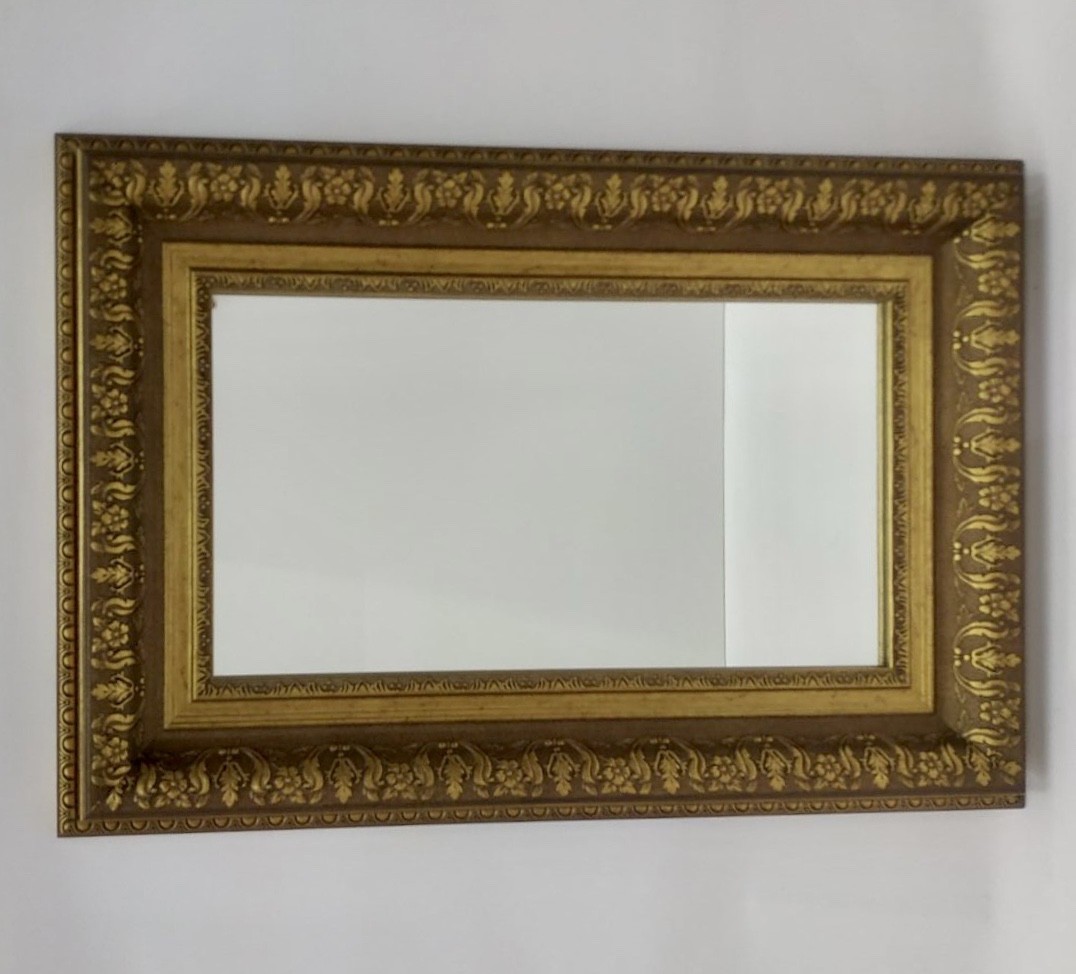 

Зеркало 620х420 мм в пластиковой раме Frames Posters Decor